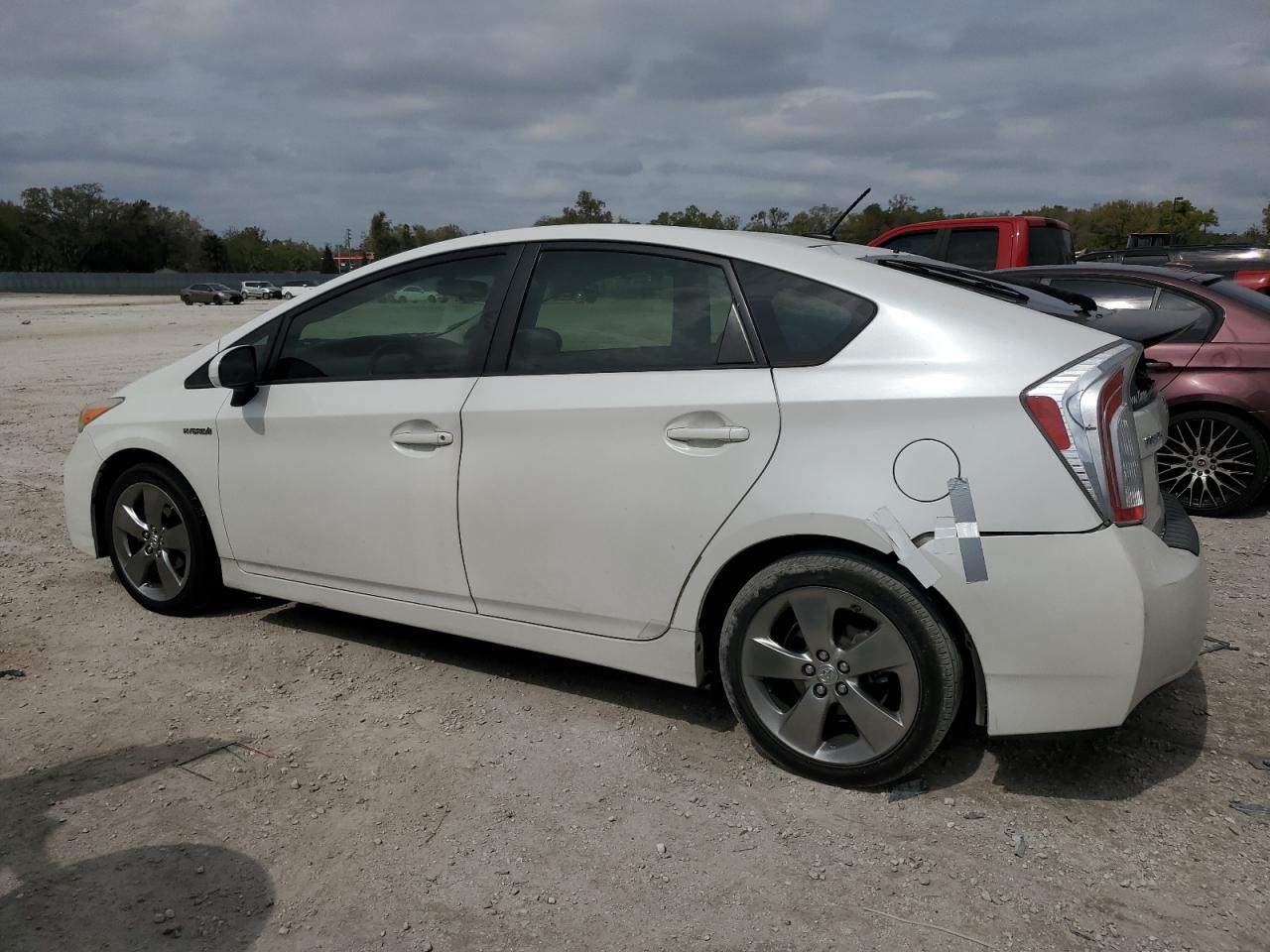 Photo 1 VIN: JTDKN3DU5D5617492 - TOYOTA PRIUS 