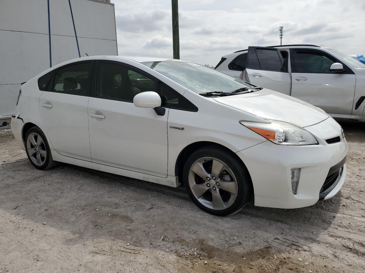 Photo 3 VIN: JTDKN3DU5D5617492 - TOYOTA PRIUS 