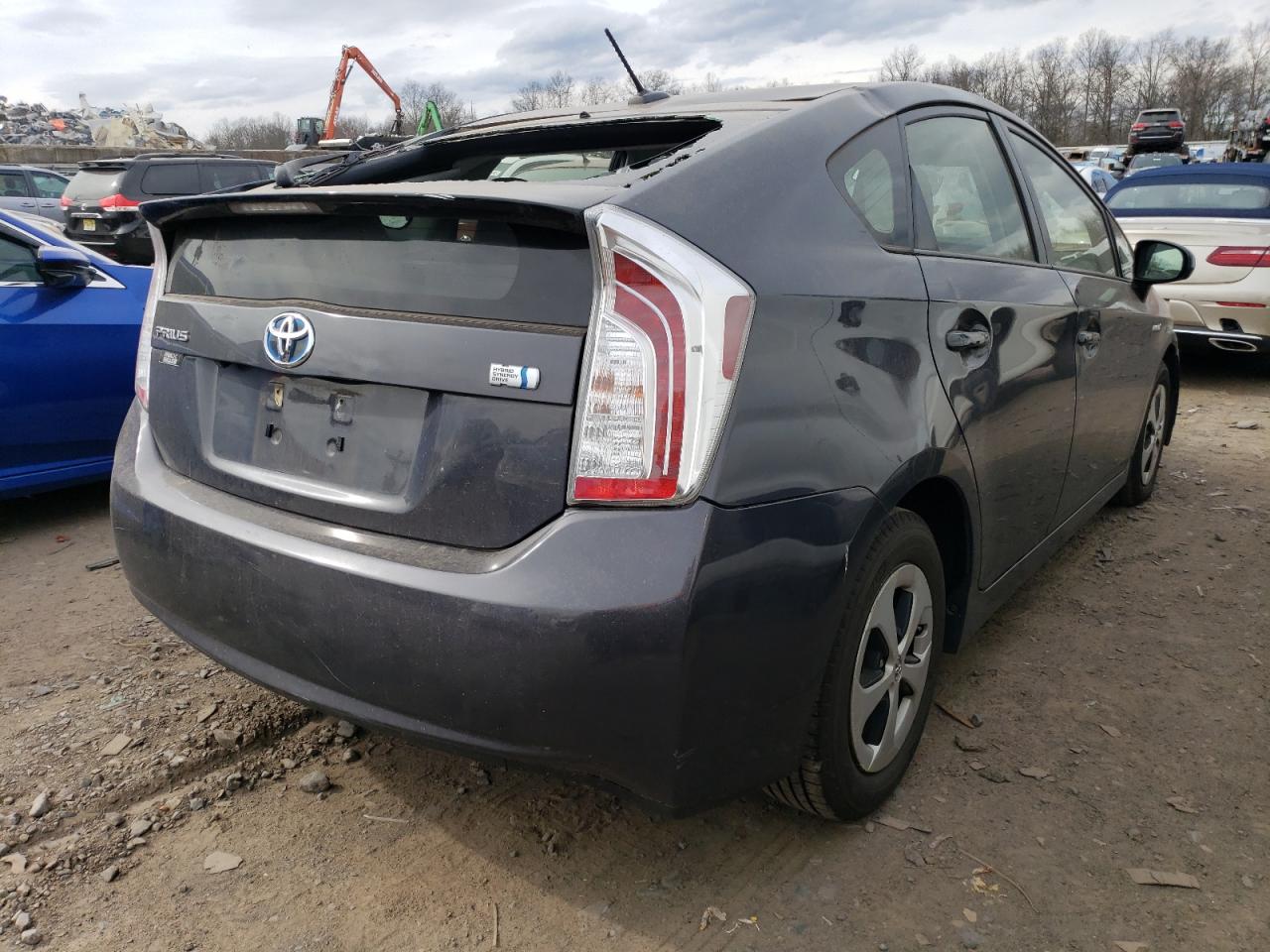 Photo 2 VIN: JTDKN3DU5D5630341 - TOYOTA PRIUS 