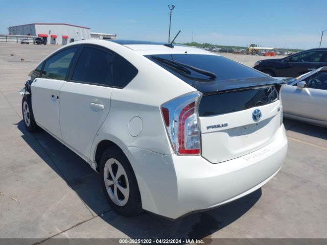 Photo 2 VIN: JTDKN3DU5D5642666 - TOYOTA PRIUS 