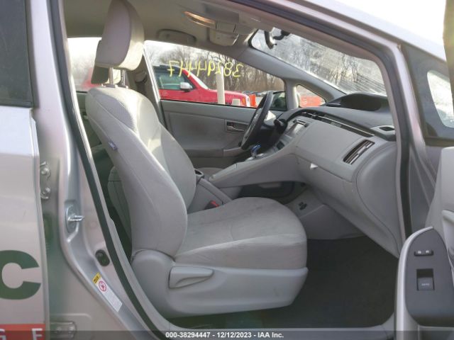 Photo 4 VIN: JTDKN3DU5E1747927 - TOYOTA PRIUS 