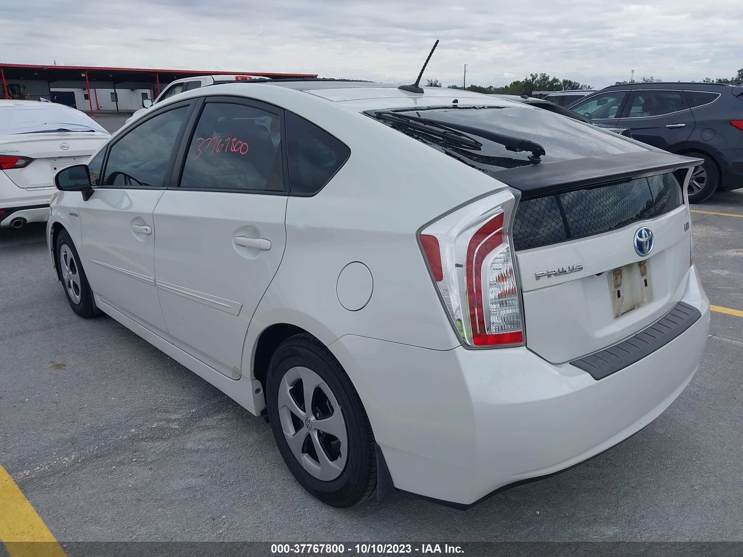 Photo 2 VIN: JTDKN3DU5E1820097 - TOYOTA PRIUS 