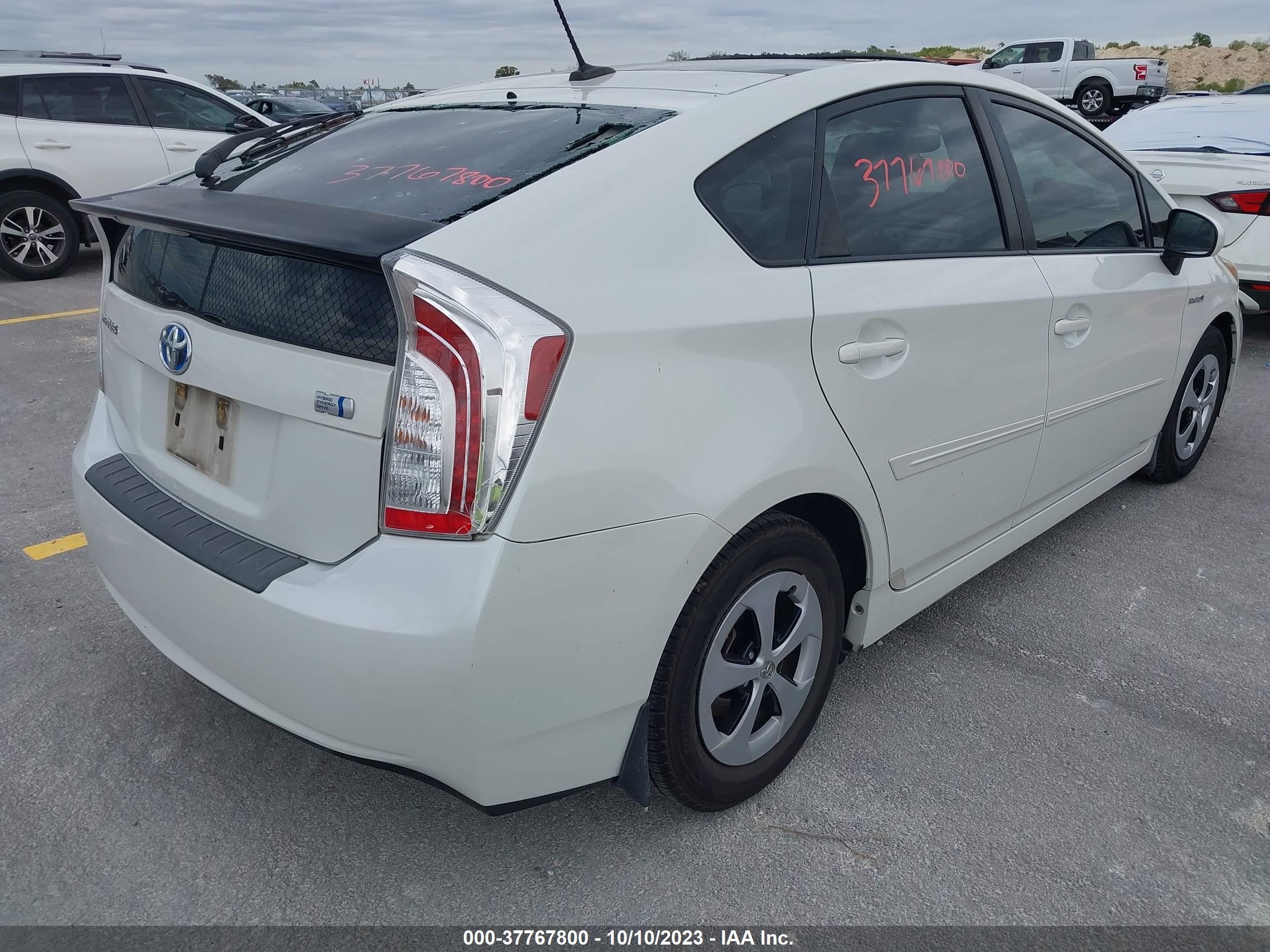 Photo 3 VIN: JTDKN3DU5E1820097 - TOYOTA PRIUS 