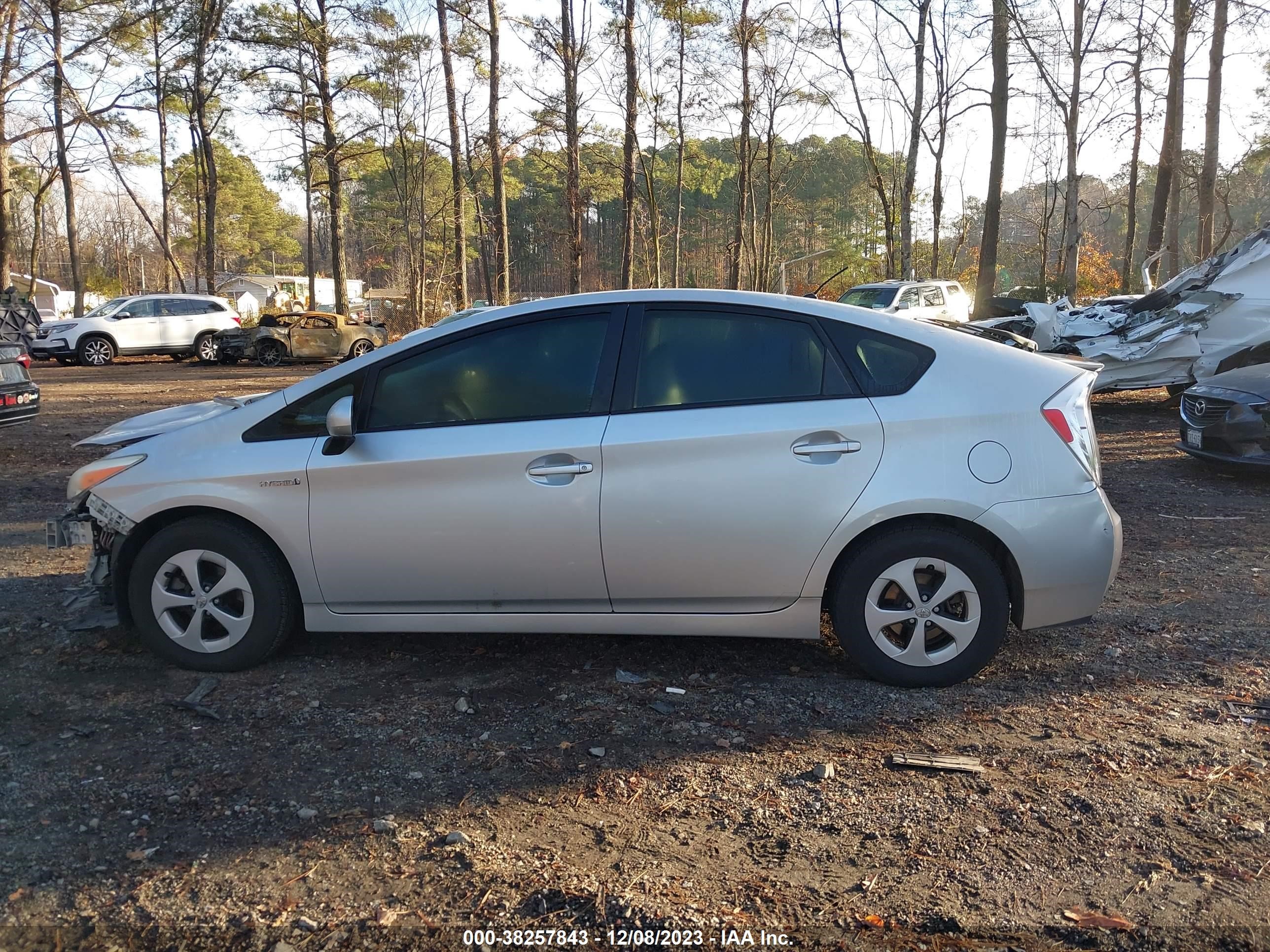 Photo 14 VIN: JTDKN3DU5F0394855 - TOYOTA PRIUS 