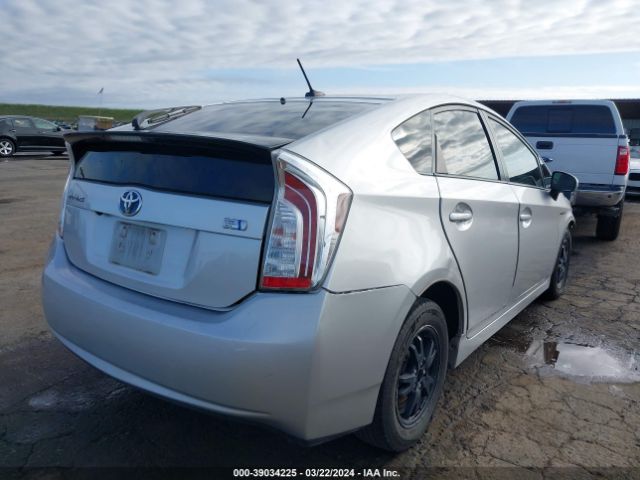 Photo 3 VIN: JTDKN3DU5F0415168 - TOYOTA PRIUS 