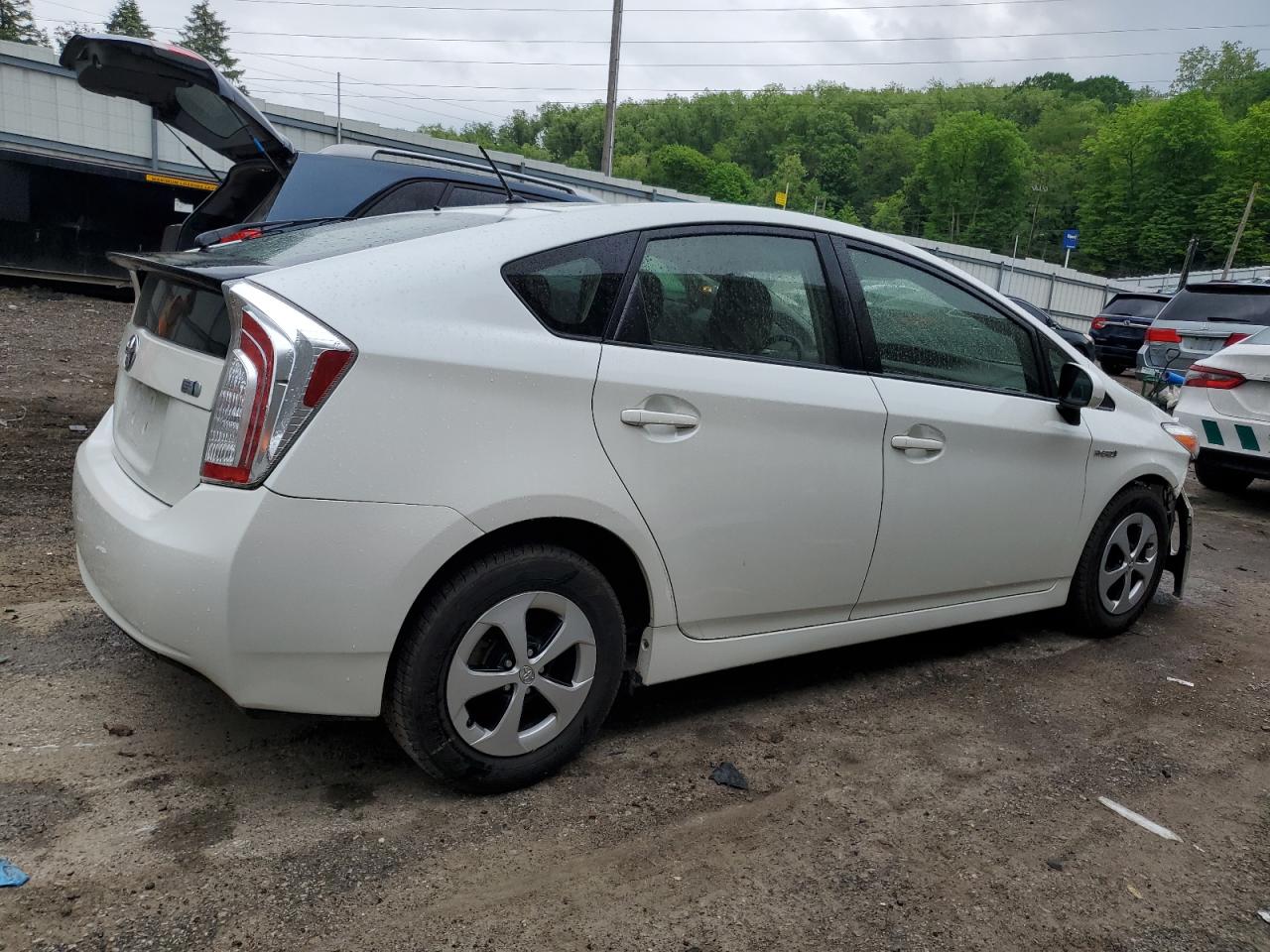 Photo 2 VIN: JTDKN3DU5F0436408 - TOYOTA PRIUS 