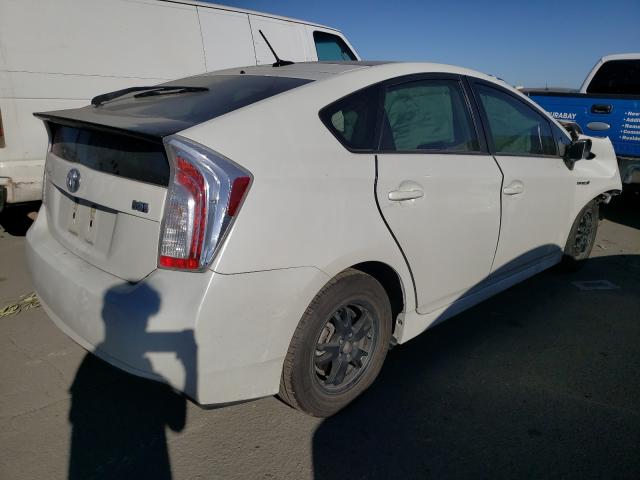 Photo 3 VIN: JTDKN3DU5F1930388 - TOYOTA PRIUS 