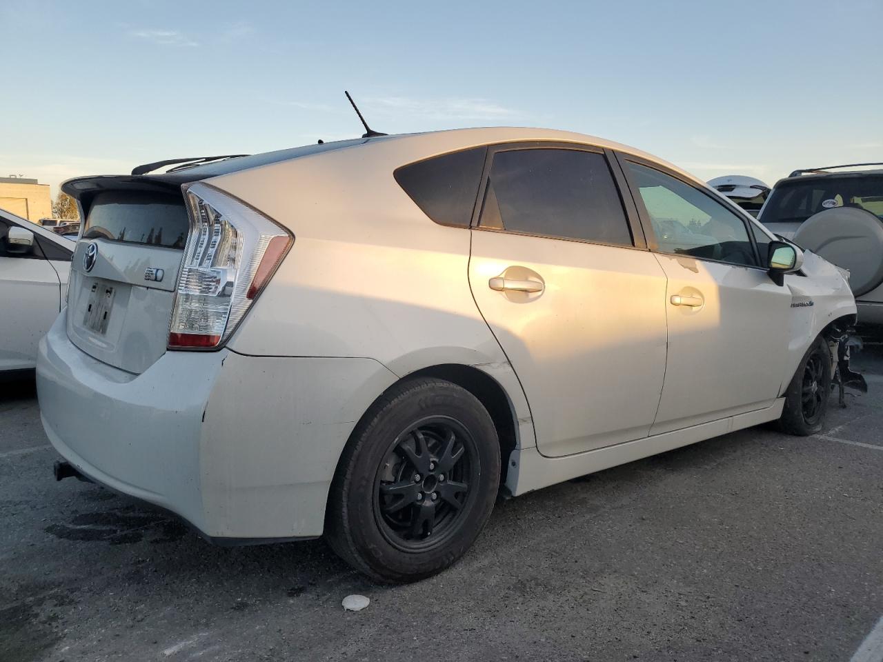 Photo 2 VIN: JTDKN3DU6A0138295 - TOYOTA PRIUS 