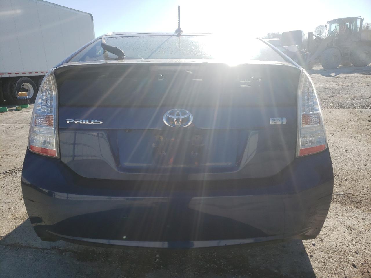 Photo 5 VIN: JTDKN3DU6A1176278 - TOYOTA PRIUS 