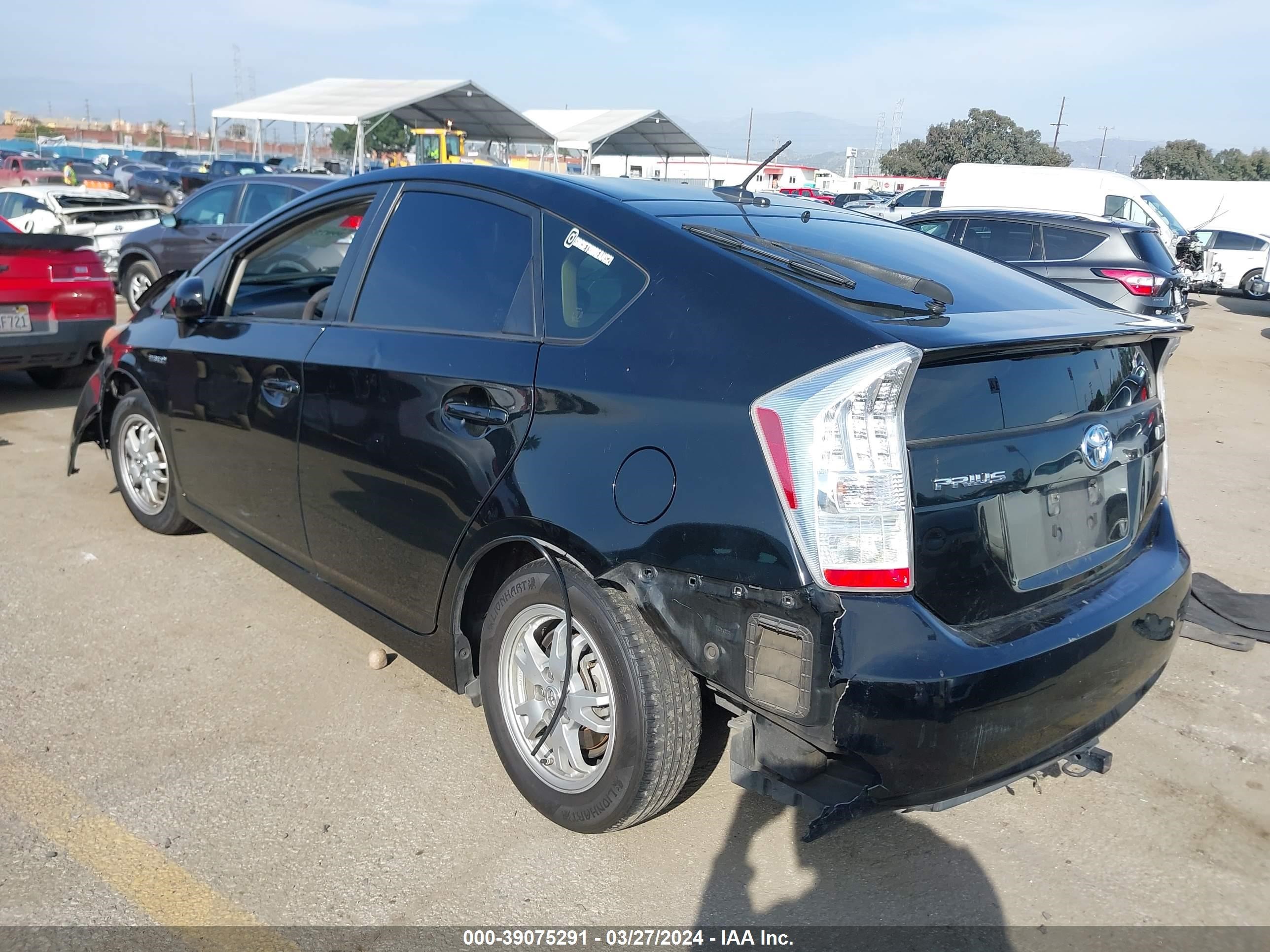 Photo 2 VIN: JTDKN3DU6B0265730 - TOYOTA PRIUS 