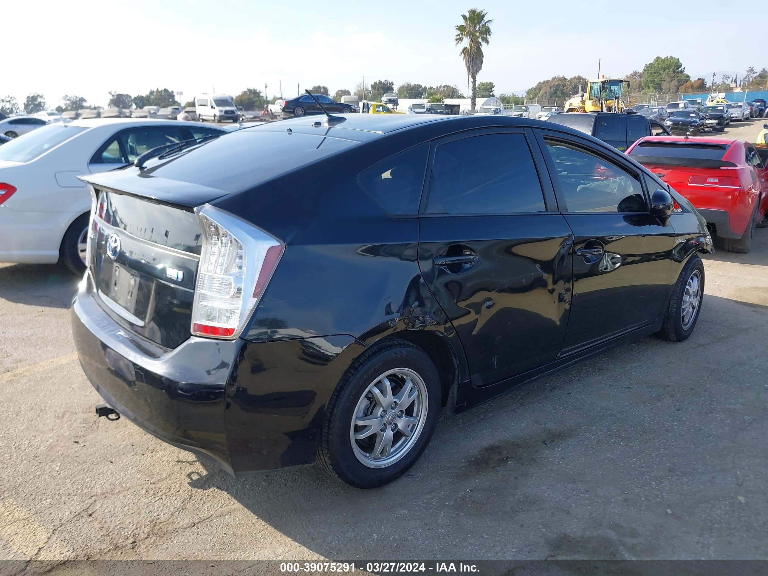 Photo 3 VIN: JTDKN3DU6B0265730 - TOYOTA PRIUS 