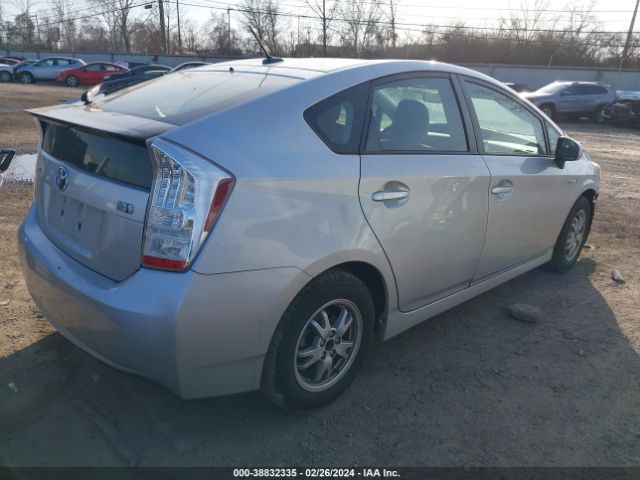 Photo 3 VIN: JTDKN3DU6B1430749 - TOYOTA PRIUS 