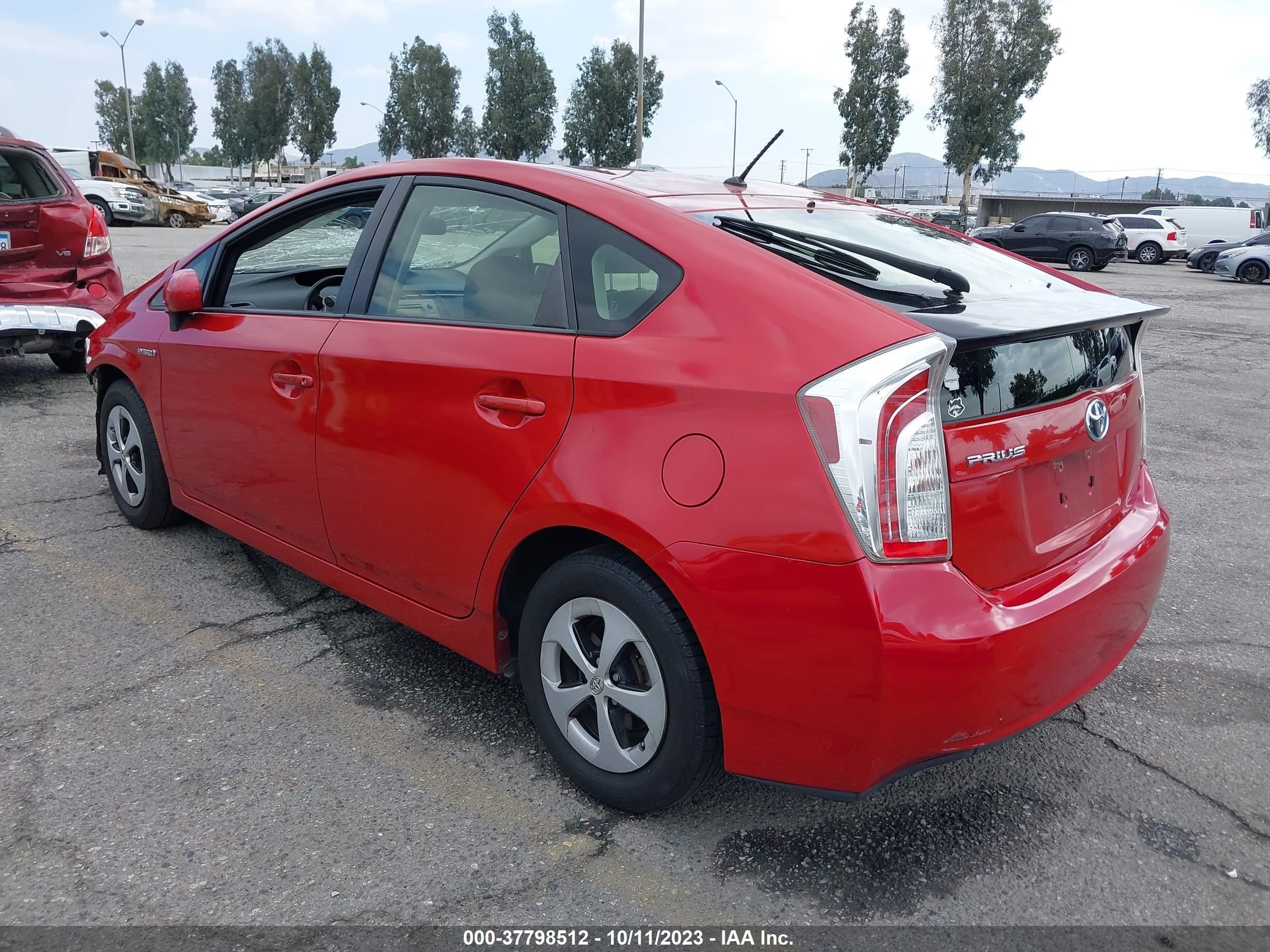 Photo 2 VIN: JTDKN3DU6C1556272 - TOYOTA PRIUS 