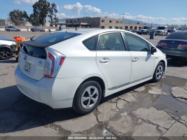 Photo 3 VIN: JTDKN3DU6C1595542 - TOYOTA PRIUS 