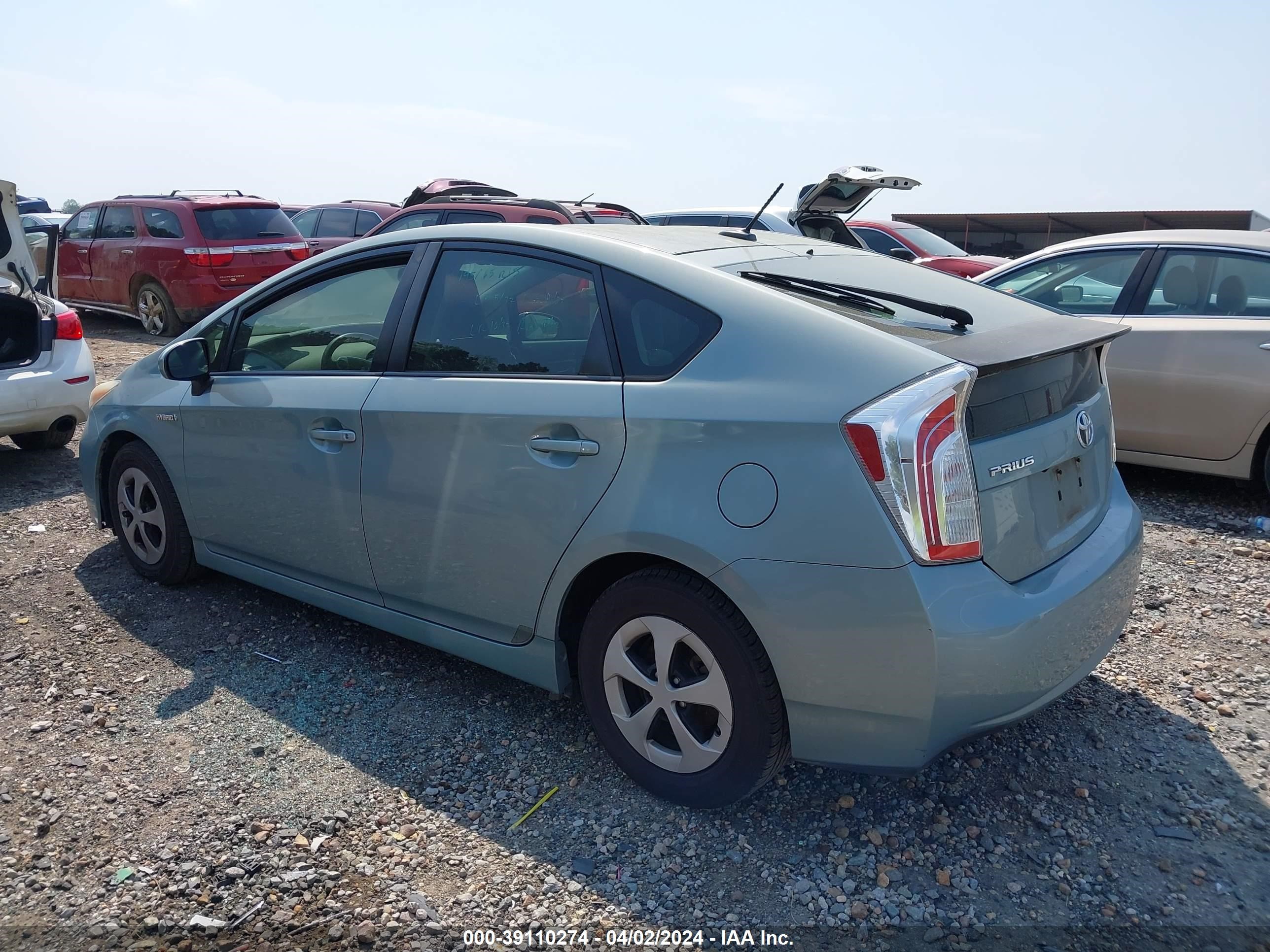 Photo 2 VIN: JTDKN3DU6D1647270 - TOYOTA PRIUS 