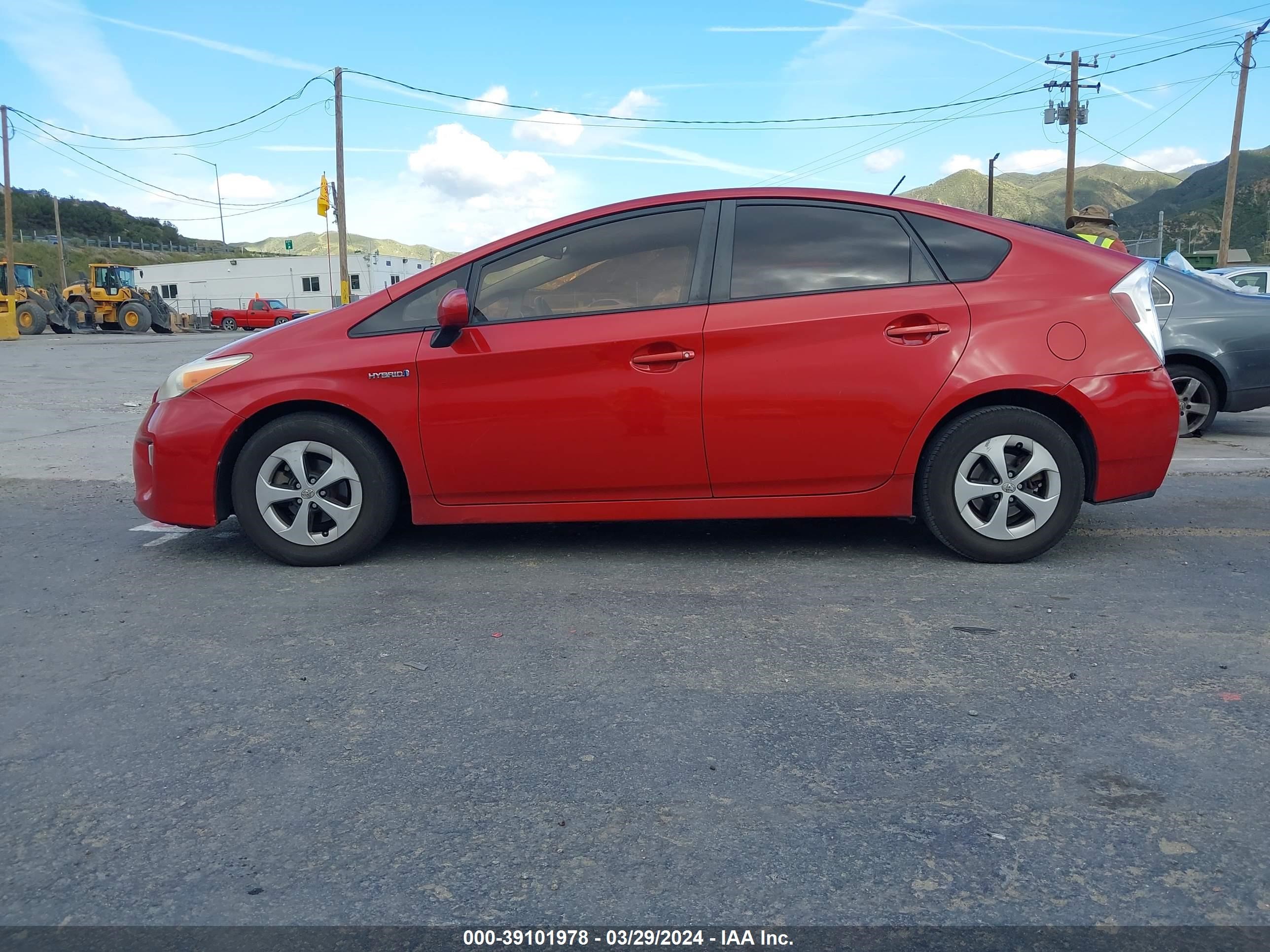 Photo 13 VIN: JTDKN3DU6D1651223 - TOYOTA PRIUS 