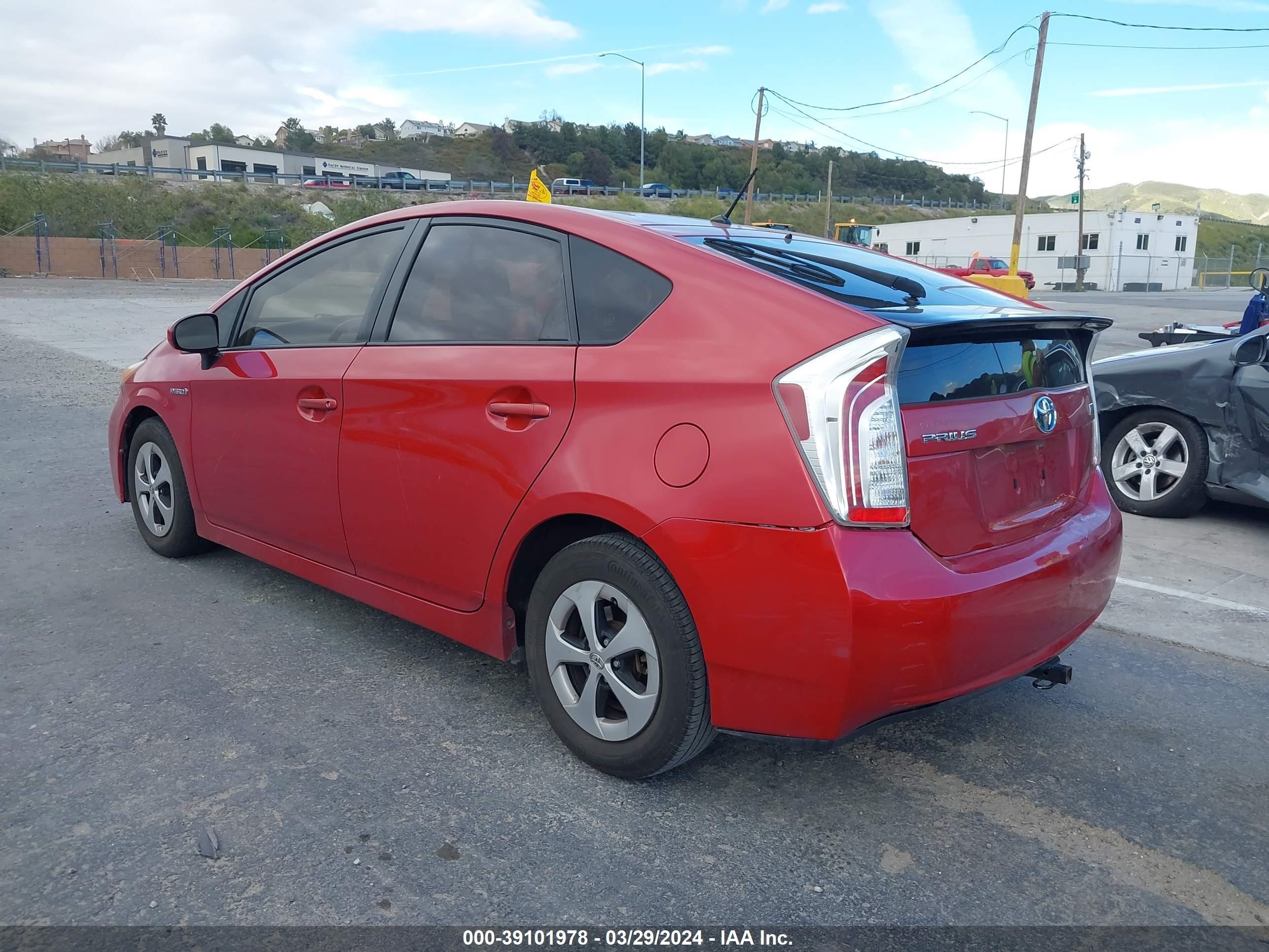 Photo 2 VIN: JTDKN3DU6D1651223 - TOYOTA PRIUS 