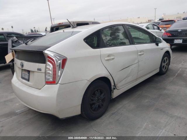 Photo 3 VIN: JTDKN3DU6D5579965 - TOYOTA PRIUS 