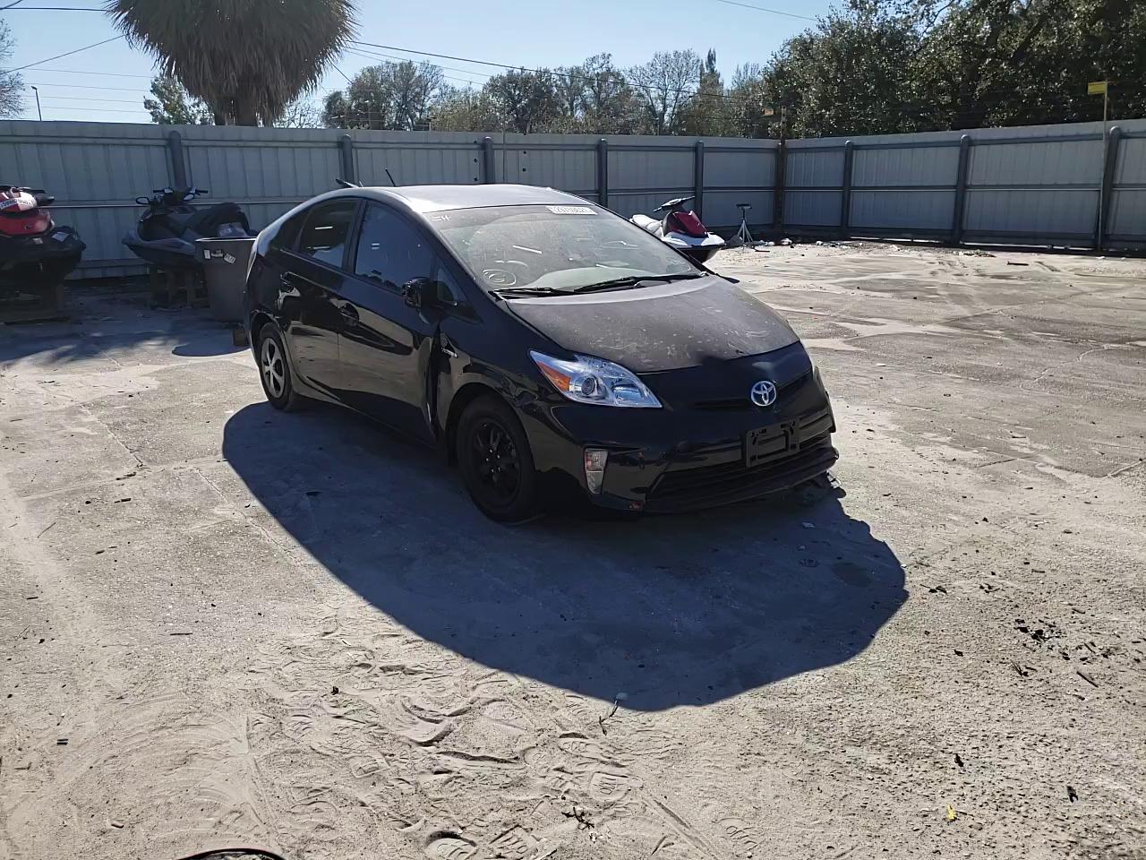 Photo 10 VIN: JTDKN3DU6D5613015 - TOYOTA PRIUS 