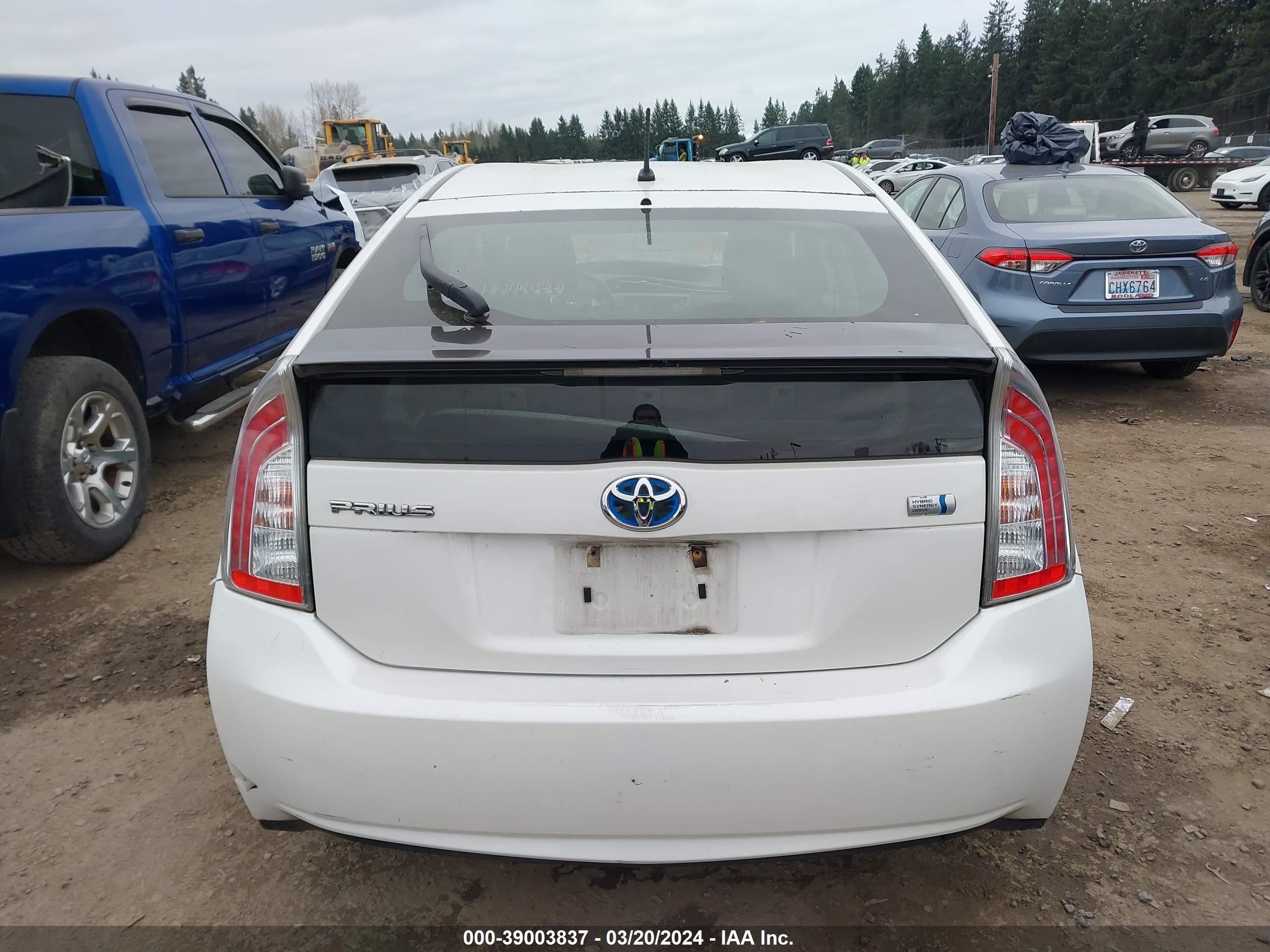 Photo 16 VIN: JTDKN3DU6D5625343 - TOYOTA PRIUS 