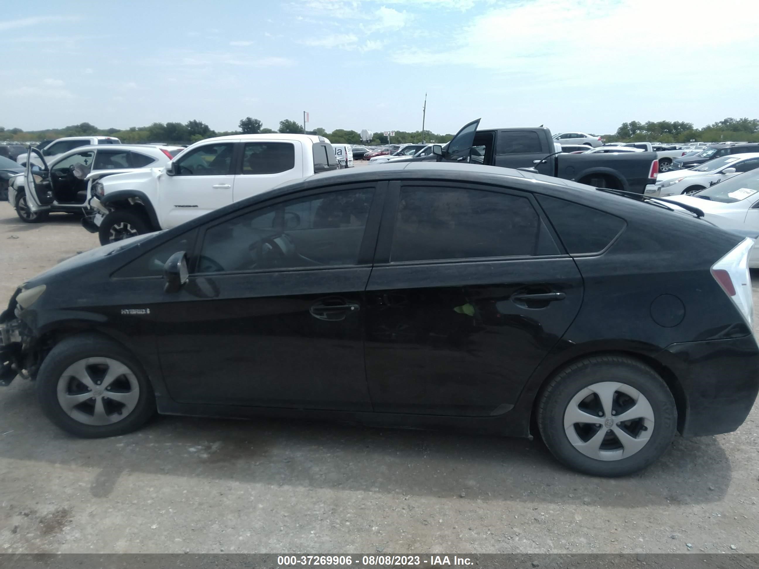 Photo 13 VIN: JTDKN3DU6E1764395 - TOYOTA PRIUS 