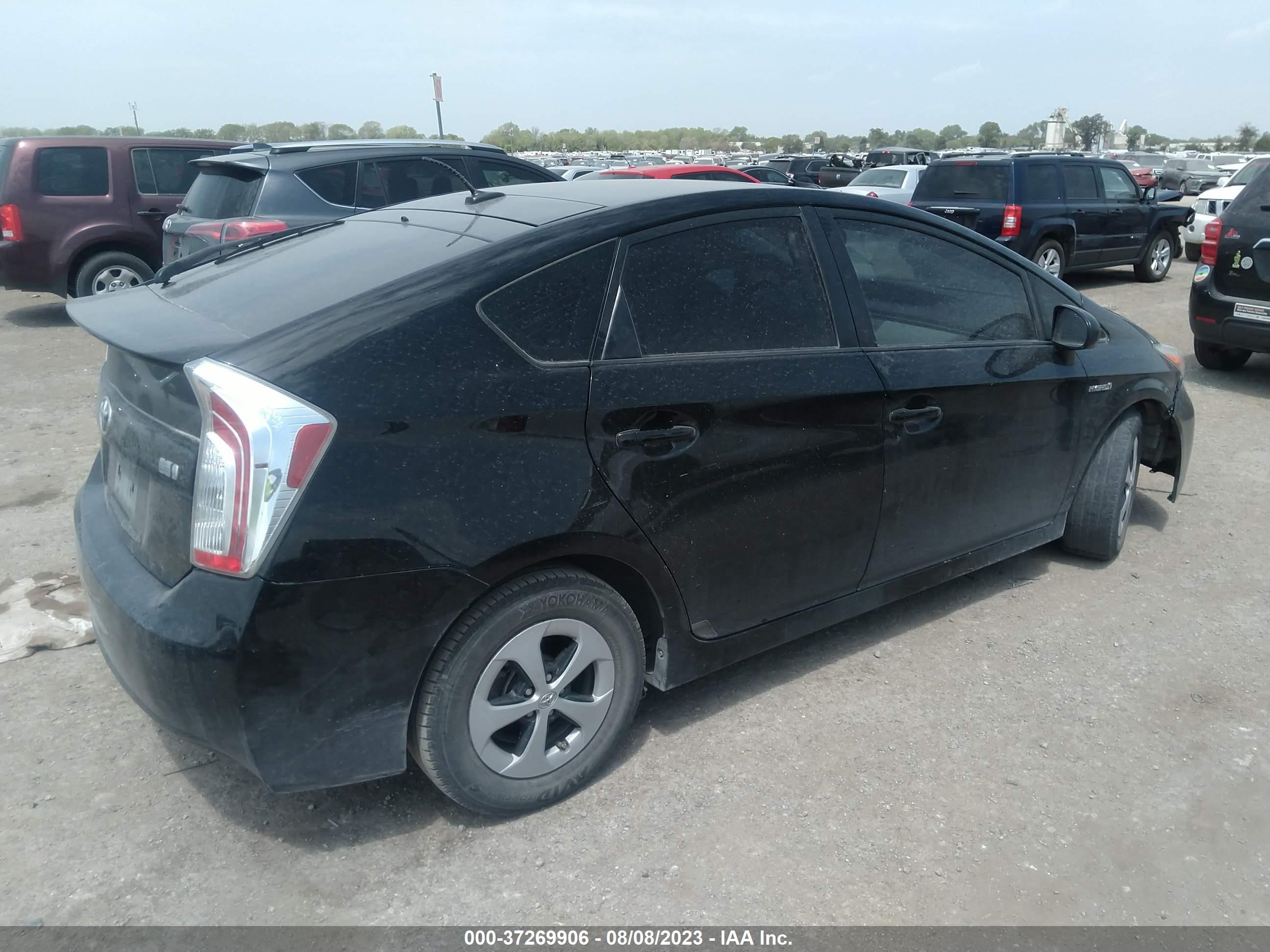 Photo 3 VIN: JTDKN3DU6E1764395 - TOYOTA PRIUS 