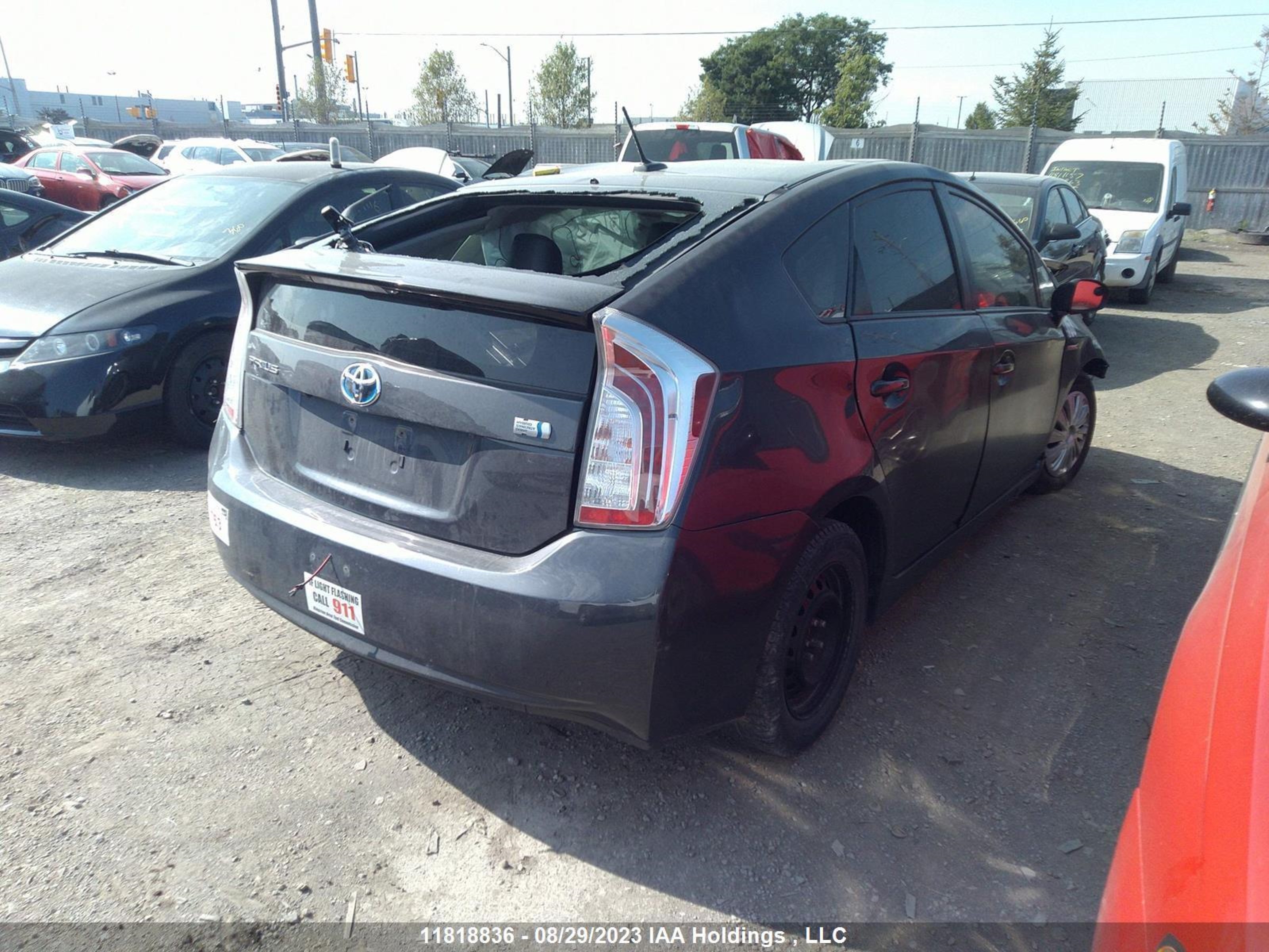 Photo 3 VIN: JTDKN3DU6E1789006 - TOYOTA PRIUS 