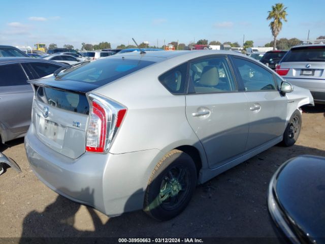 Photo 3 VIN: JTDKN3DU6F0450205 - TOYOTA PRIUS 