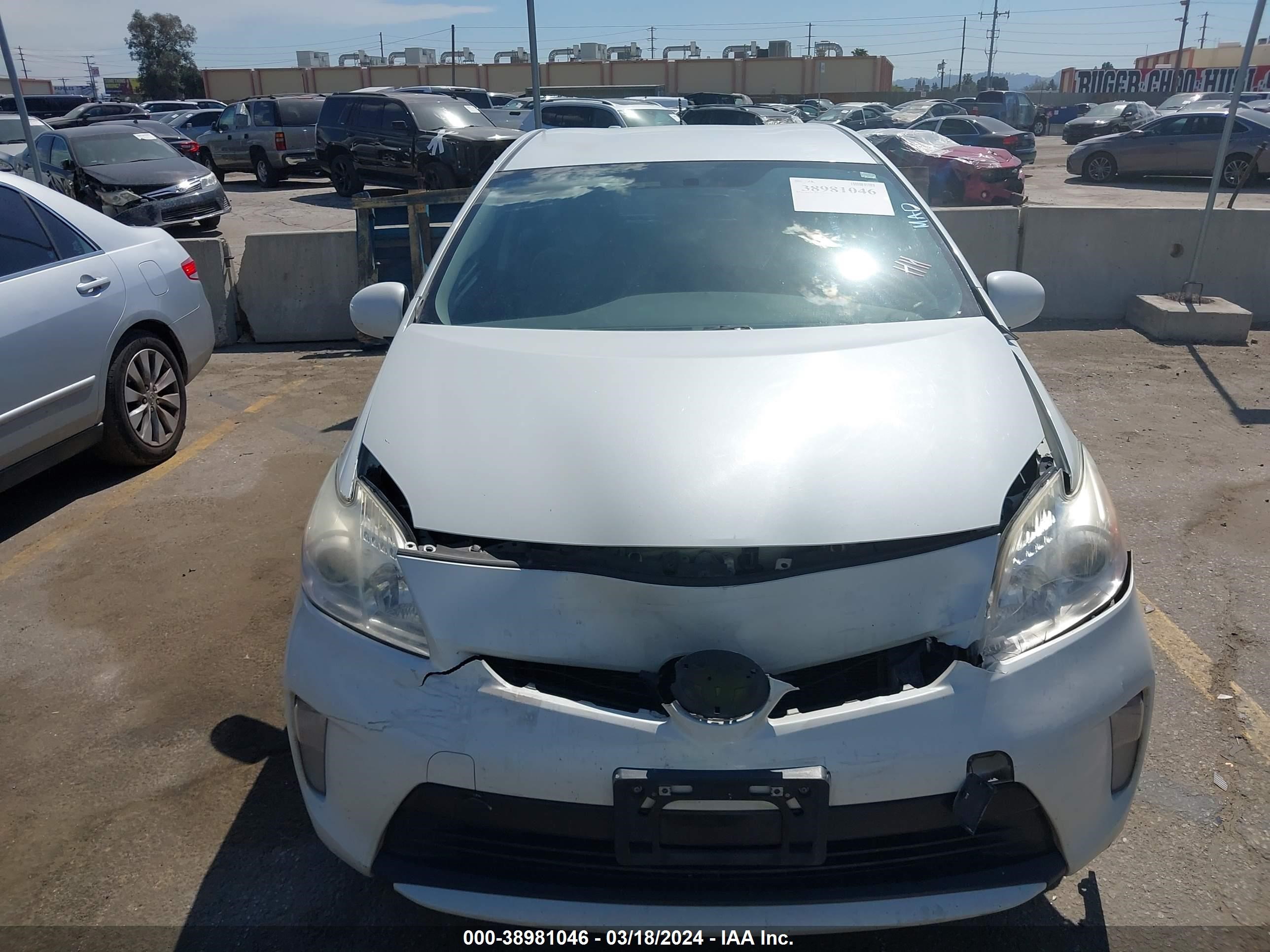 Photo 11 VIN: JTDKN3DU6F0484077 - TOYOTA PRIUS 