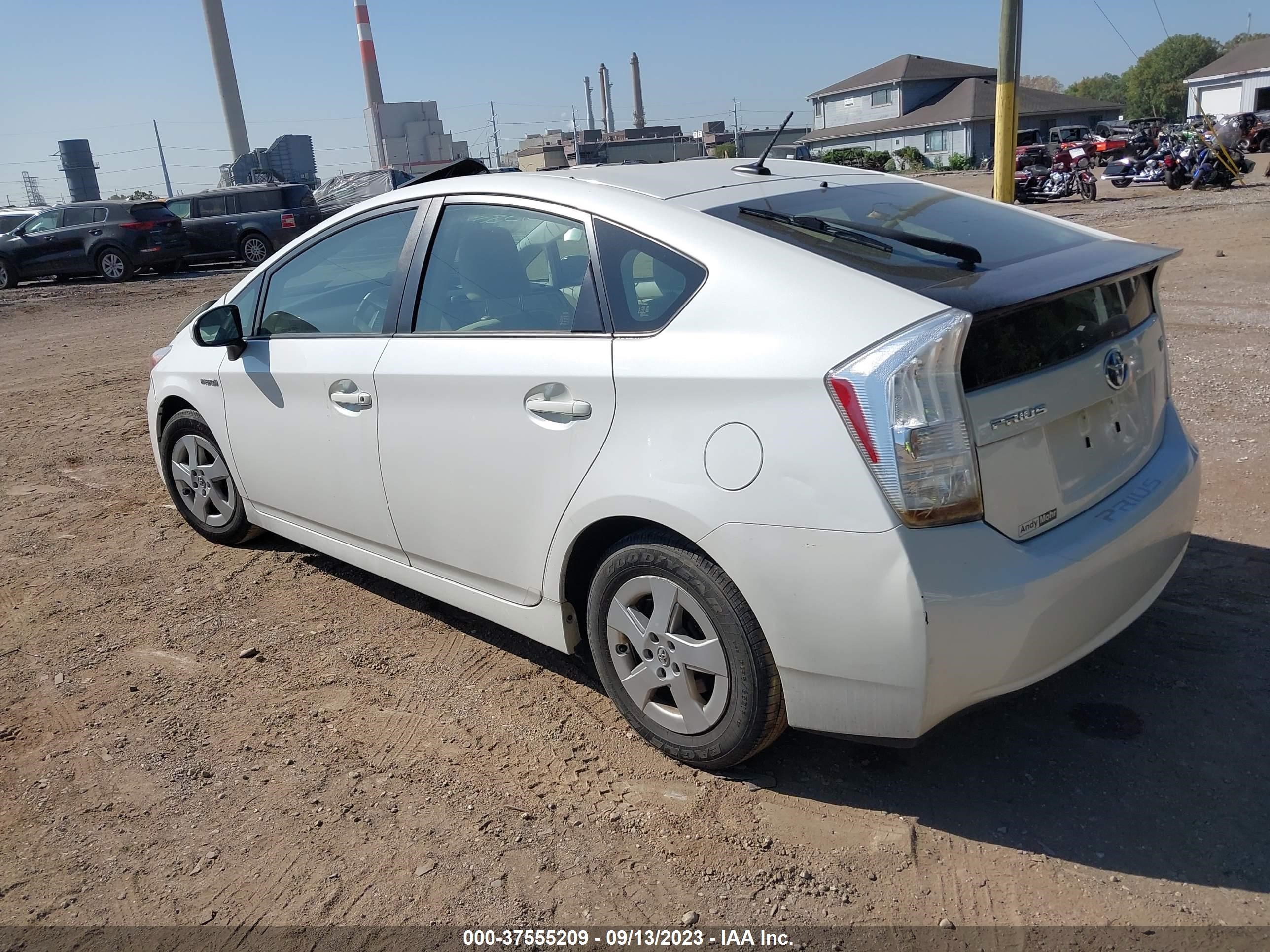 Photo 2 VIN: JTDKN3DU7A0017064 - TOYOTA PRIUS 