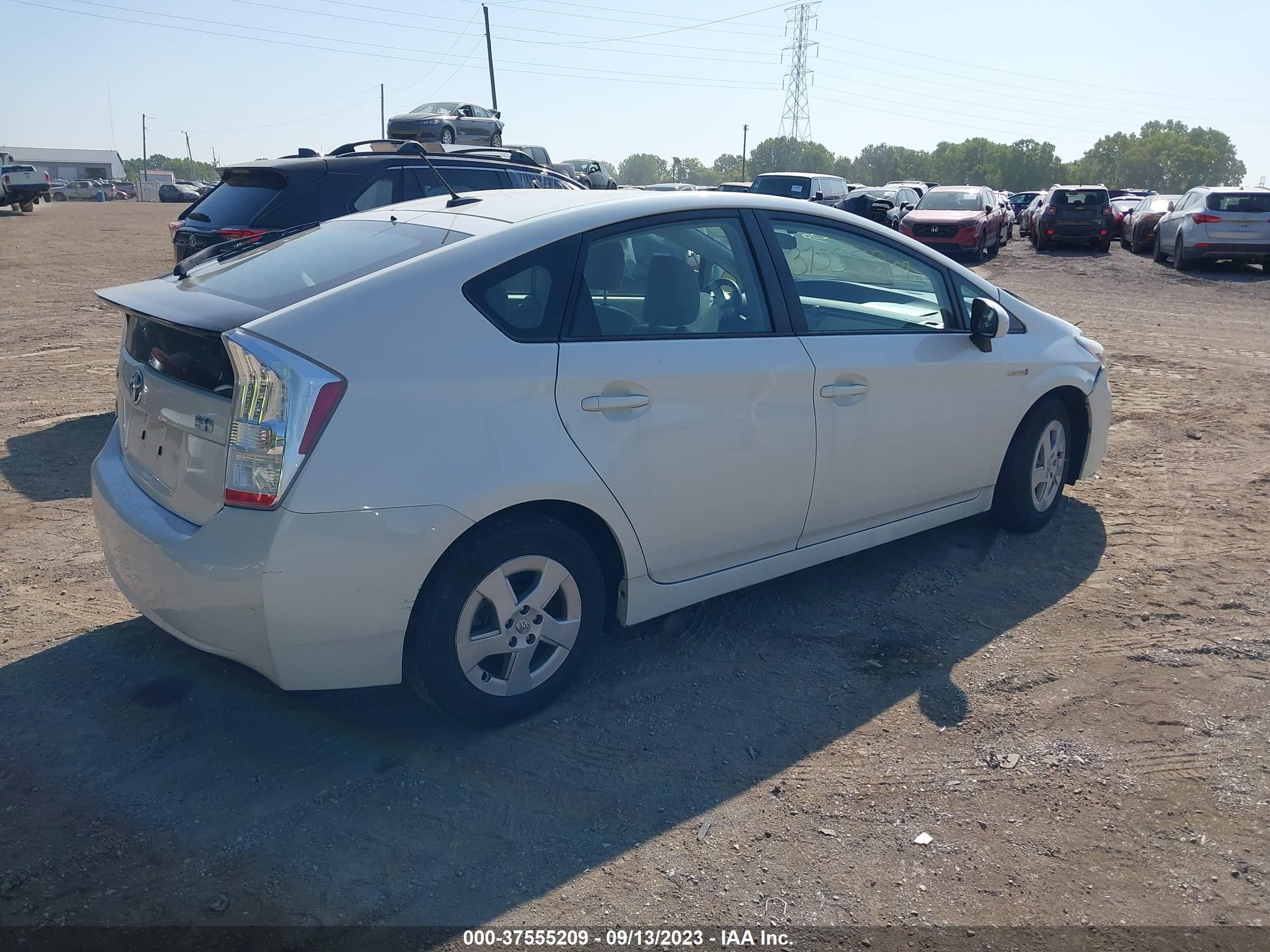 Photo 3 VIN: JTDKN3DU7A0017064 - TOYOTA PRIUS 