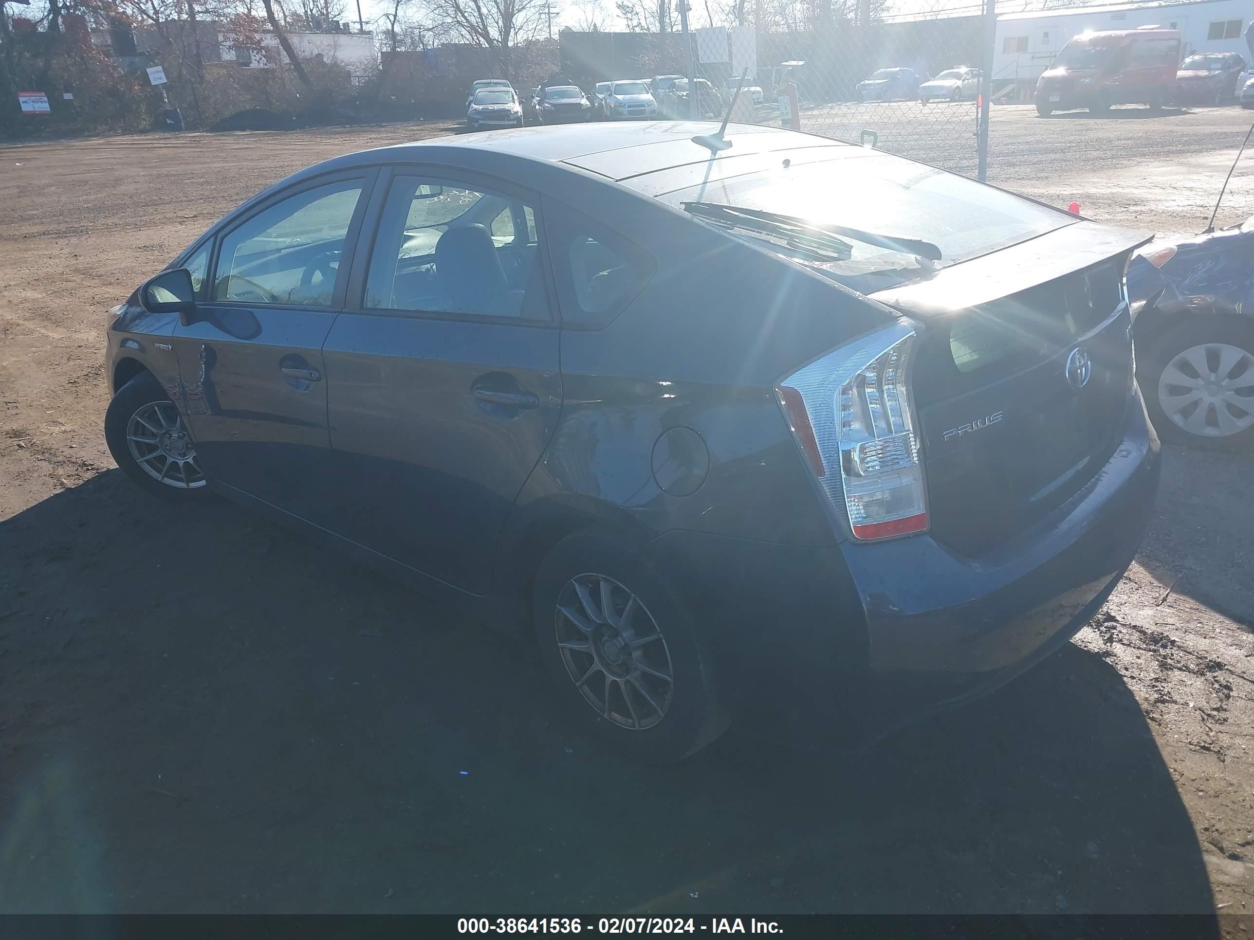 Photo 2 VIN: JTDKN3DU7A1248749 - TOYOTA PRIUS 