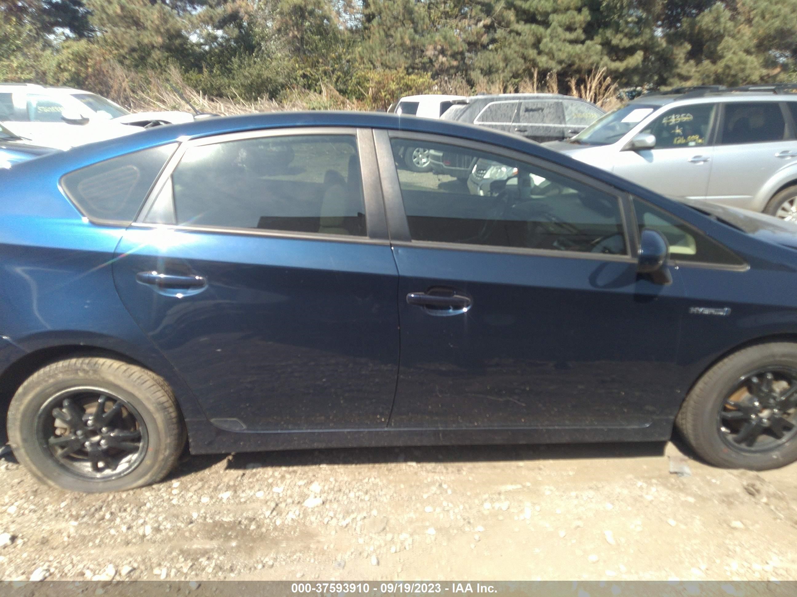 Photo 12 VIN: JTDKN3DU7C1491609 - TOYOTA PRIUS 