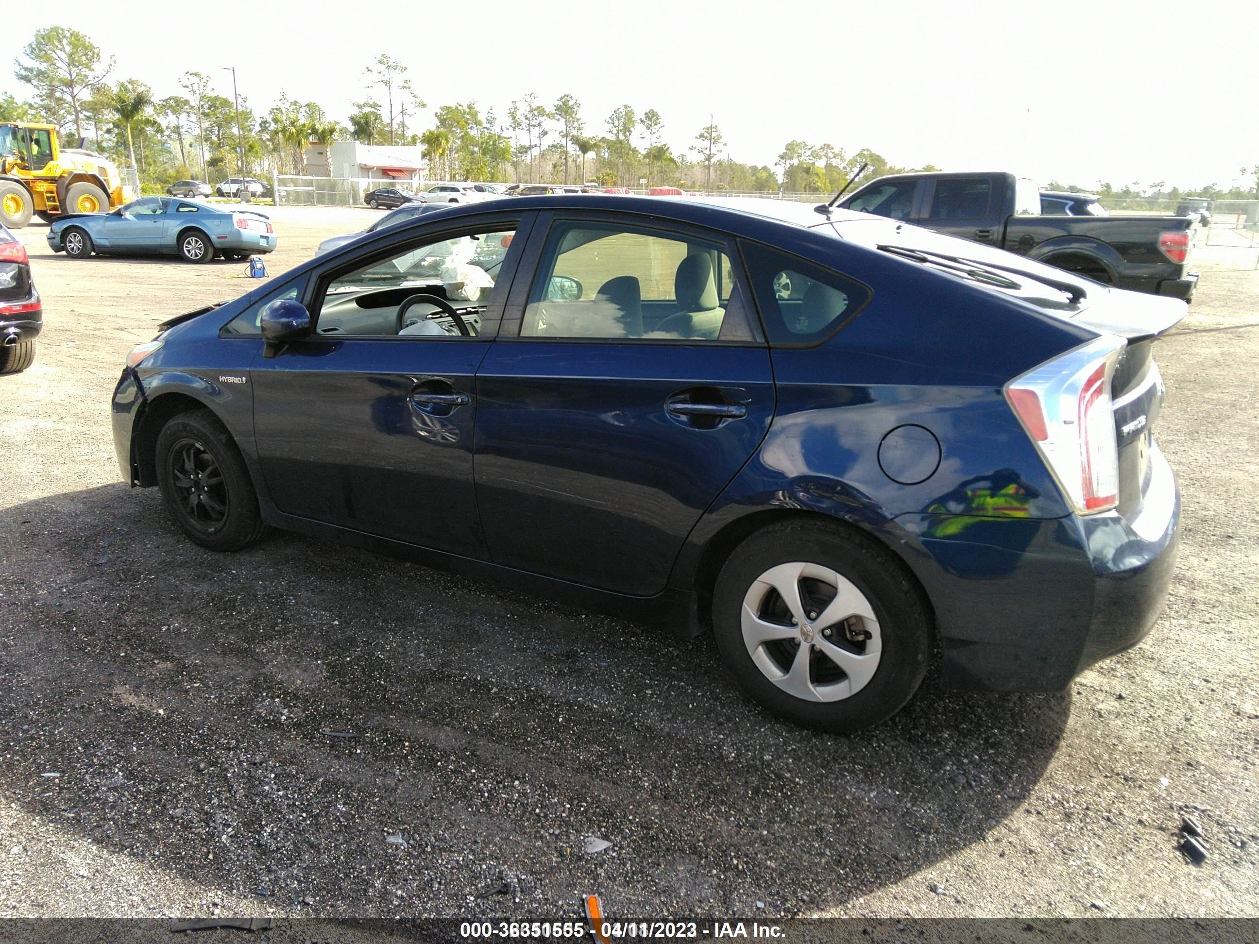 Photo 2 VIN: JTDKN3DU7C1534457 - TOYOTA PRIUS 