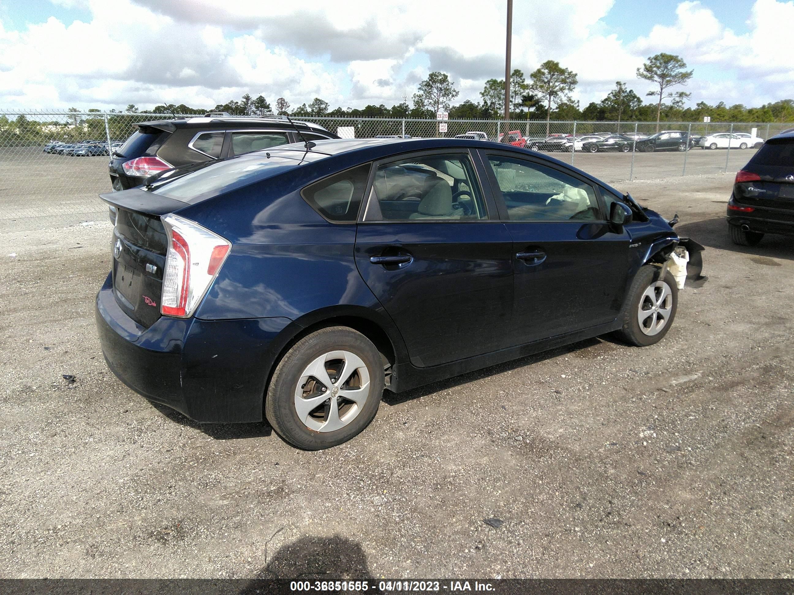 Photo 3 VIN: JTDKN3DU7C1534457 - TOYOTA PRIUS 