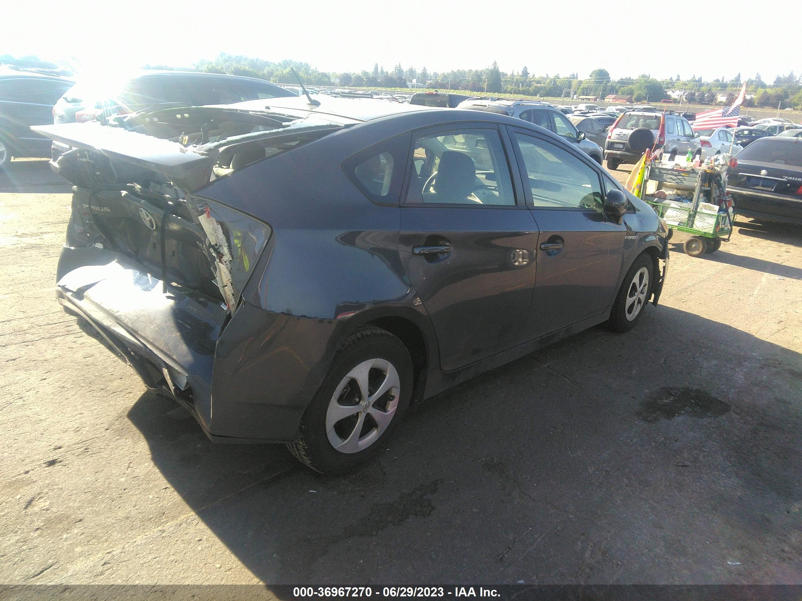 Photo 3 VIN: JTDKN3DU7C1605883 - TOYOTA PRIUS 