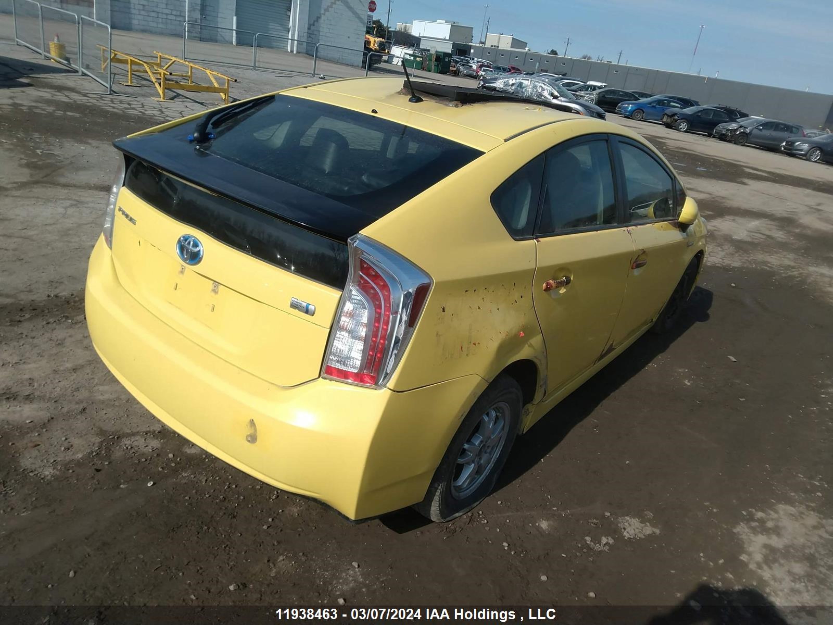 Photo 3 VIN: JTDKN3DU7C5442631 - TOYOTA PRIUS 