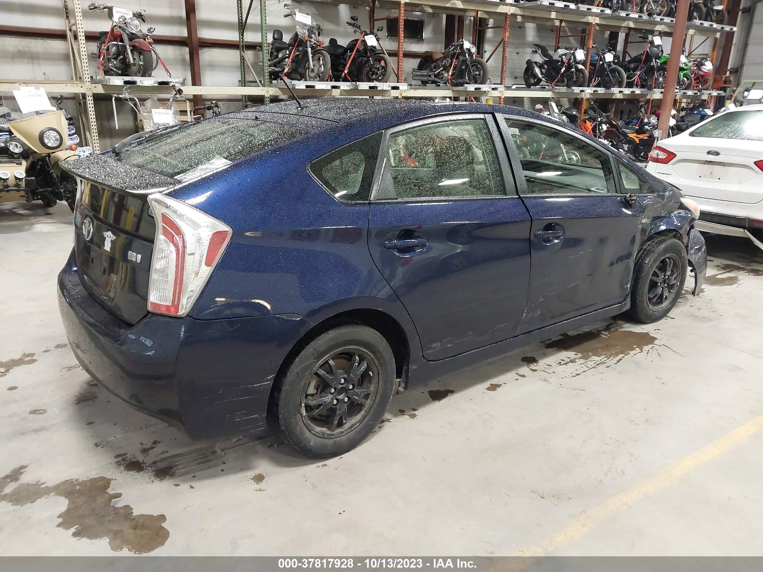 Photo 3 VIN: JTDKN3DU7D0352734 - TOYOTA PRIUS 