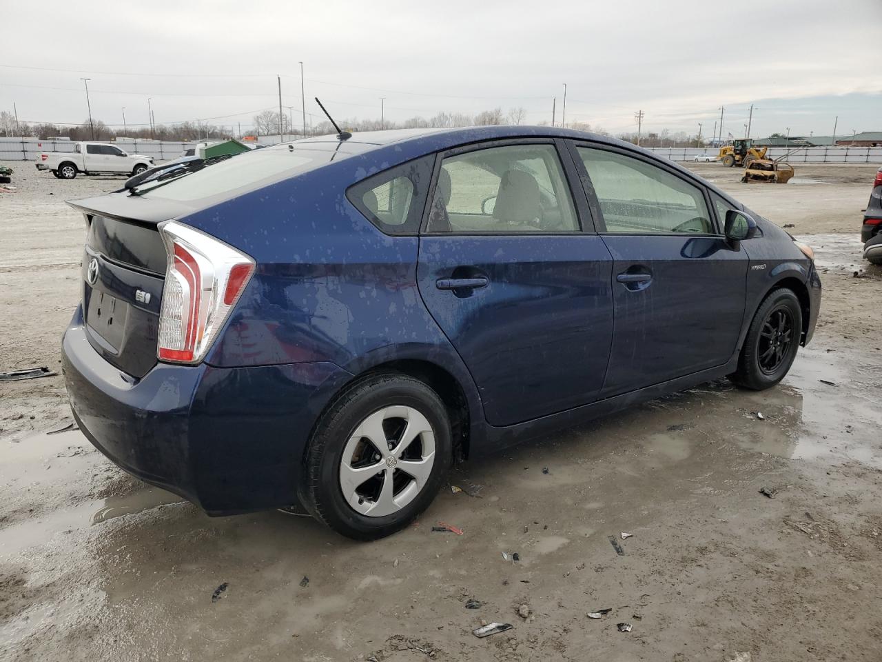 Photo 2 VIN: JTDKN3DU7D1680343 - TOYOTA PRIUS 