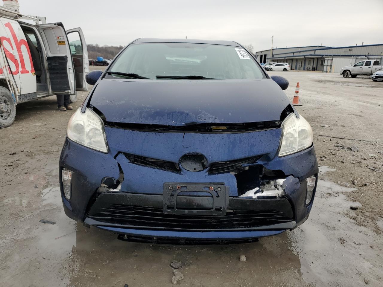 Photo 4 VIN: JTDKN3DU7D1680343 - TOYOTA PRIUS 