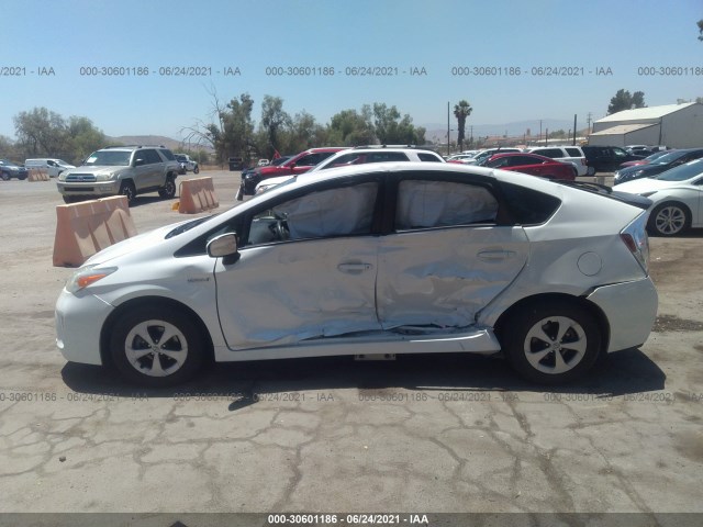 Photo 5 VIN: JTDKN3DU7D1683338 - TOYOTA PRIUS 