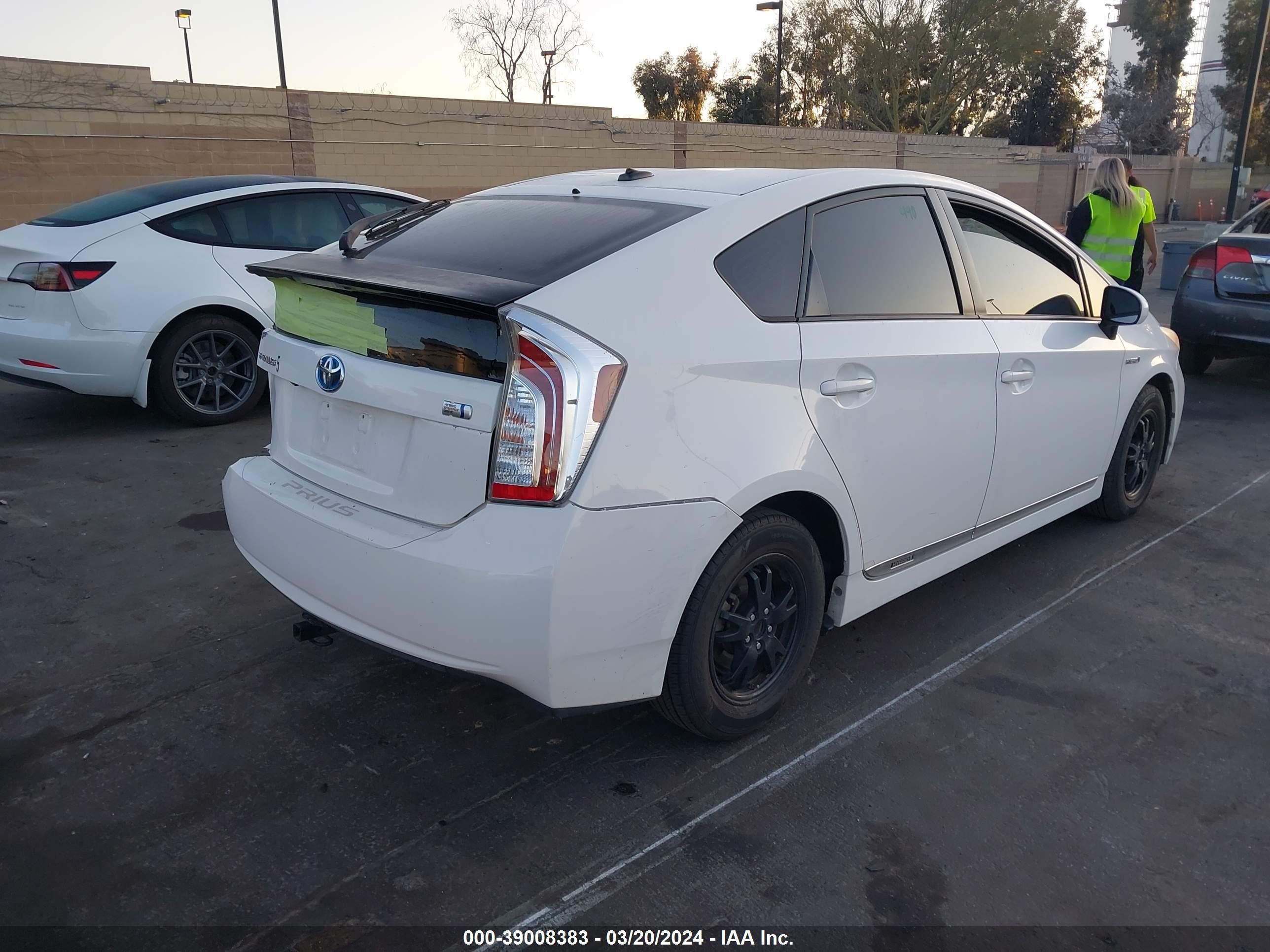 Photo 3 VIN: JTDKN3DU7D1710666 - TOYOTA PRIUS 