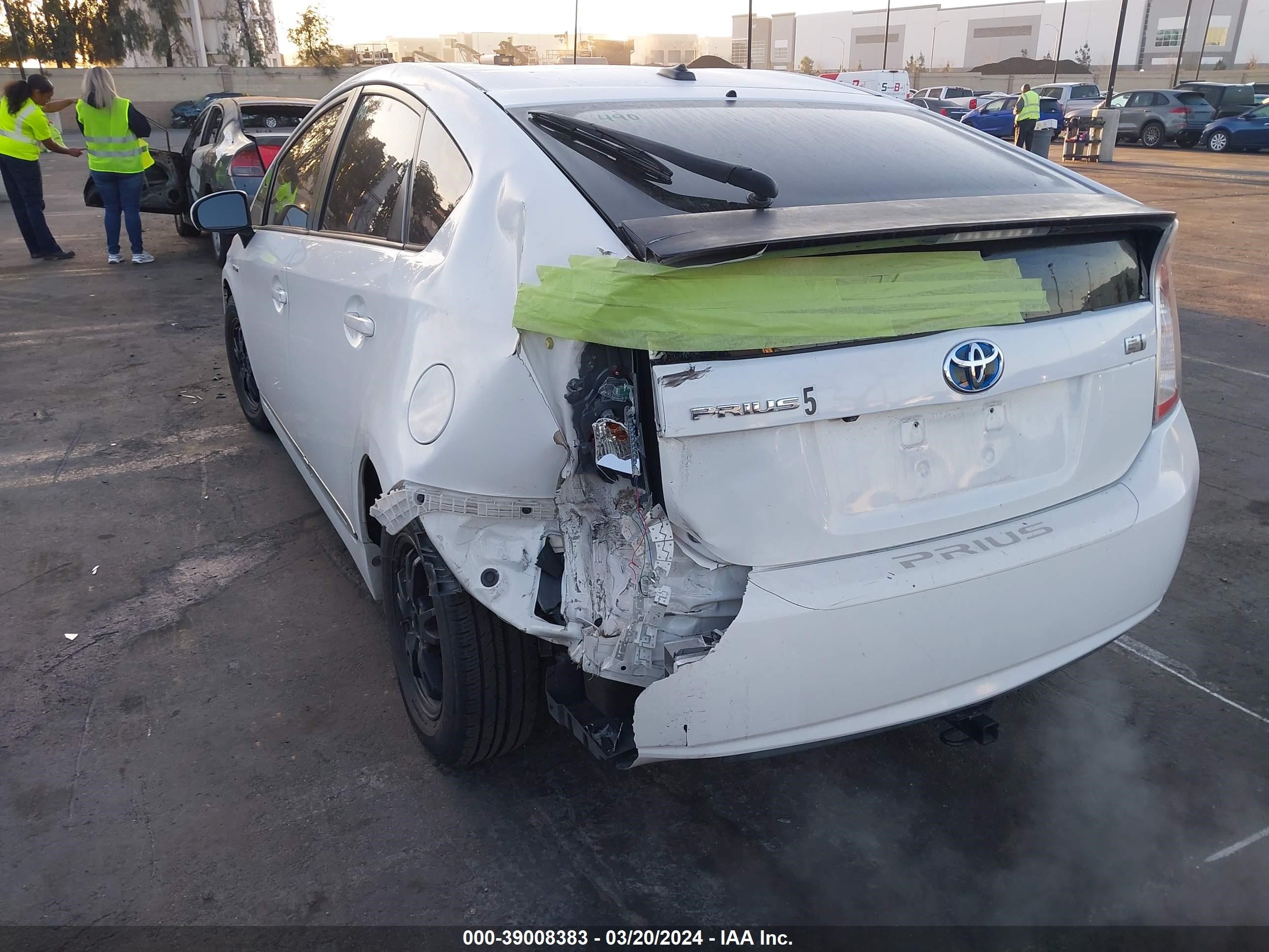 Photo 5 VIN: JTDKN3DU7D1710666 - TOYOTA PRIUS 