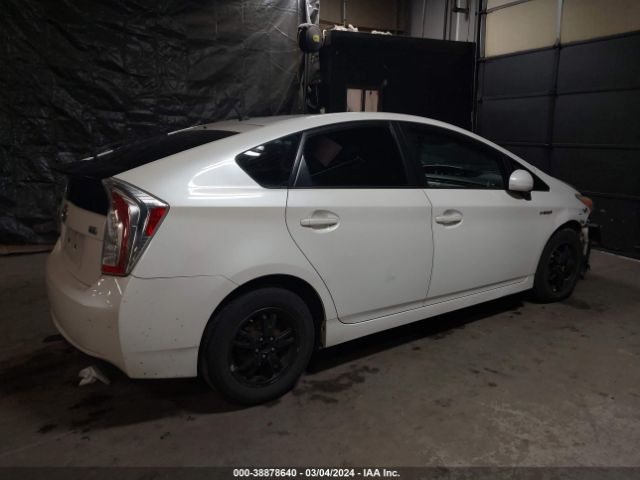 Photo 3 VIN: JTDKN3DU7D5628882 - TOYOTA PRIUS 