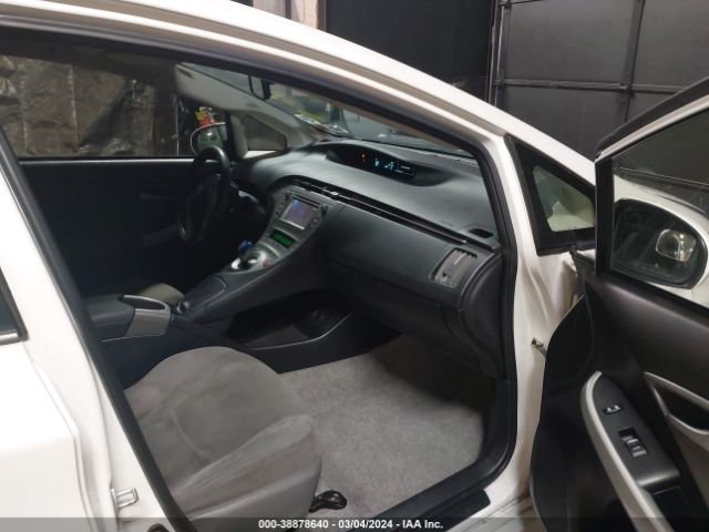 Photo 4 VIN: JTDKN3DU7D5628882 - TOYOTA PRIUS 