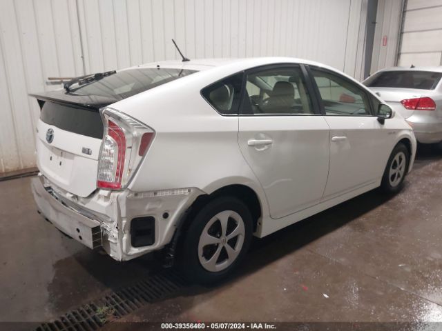 Photo 3 VIN: JTDKN3DU7F0411977 - TOYOTA PRIUS 