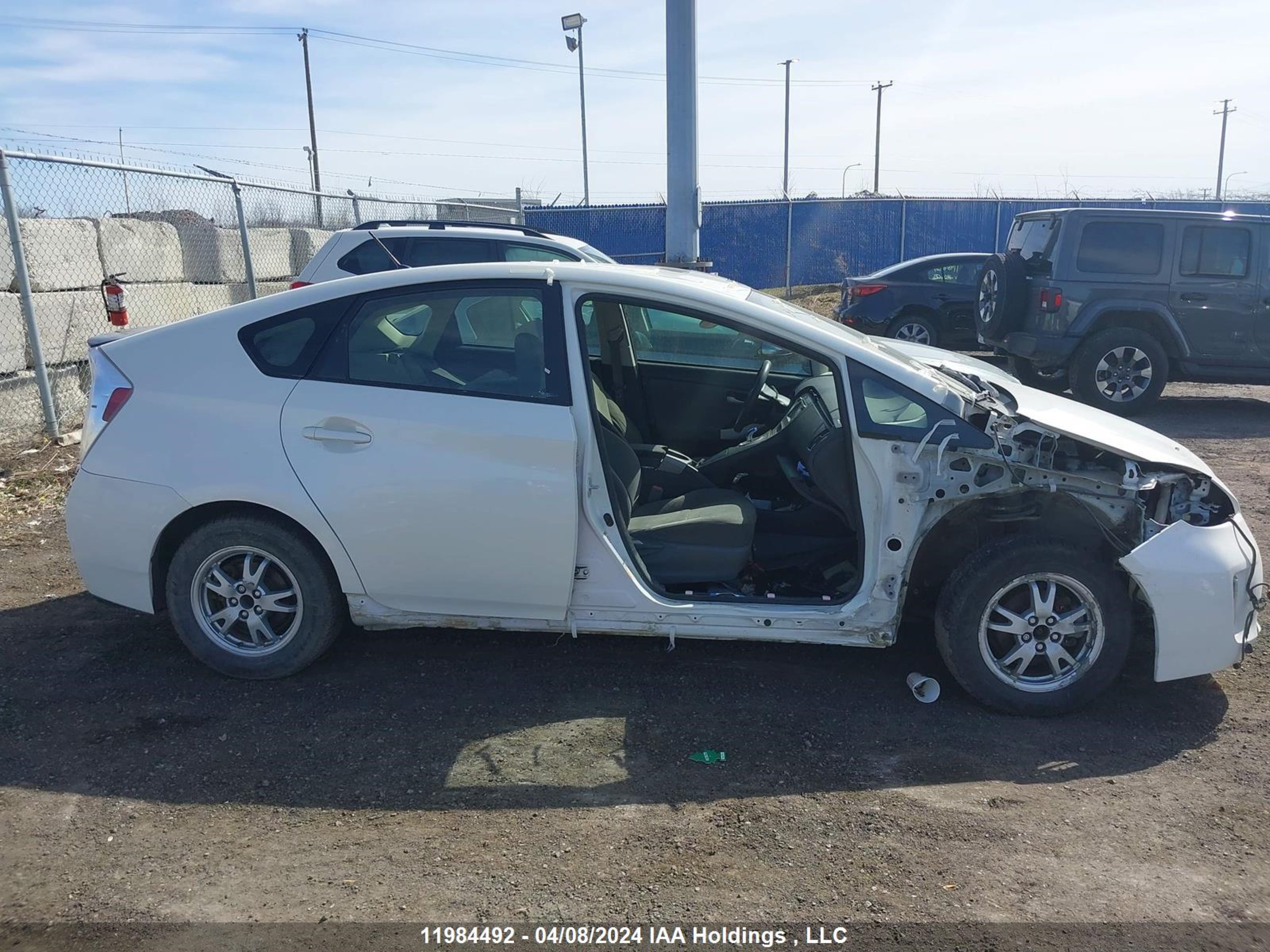 Photo 13 VIN: JTDKN3DU7F0446082 - TOYOTA PRIUS 