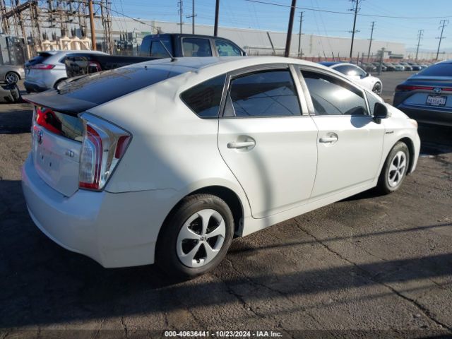 Photo 3 VIN: JTDKN3DU7F0472357 - TOYOTA PRIUS 