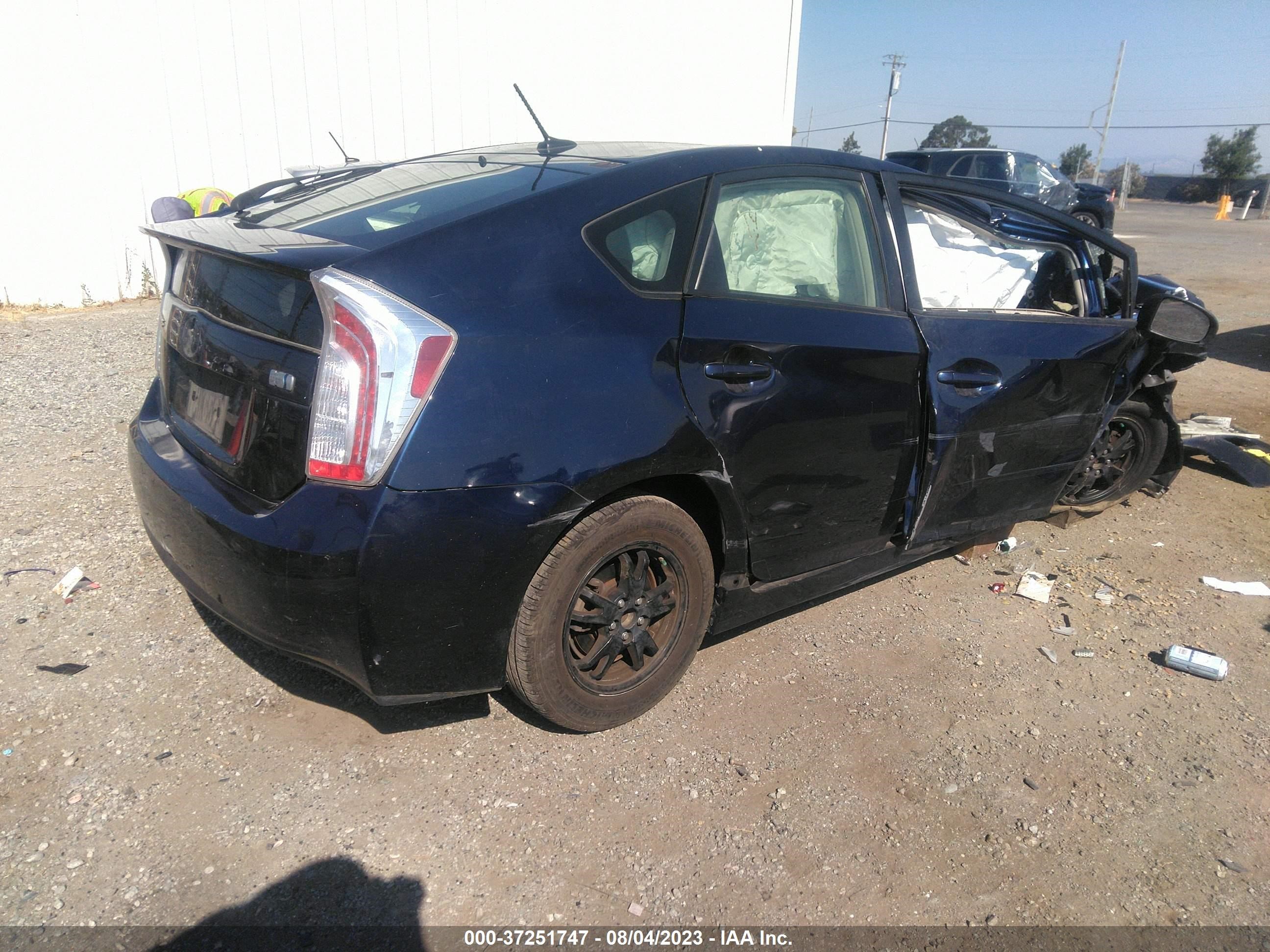 Photo 3 VIN: JTDKN3DU7F1902057 - TOYOTA PRIUS 