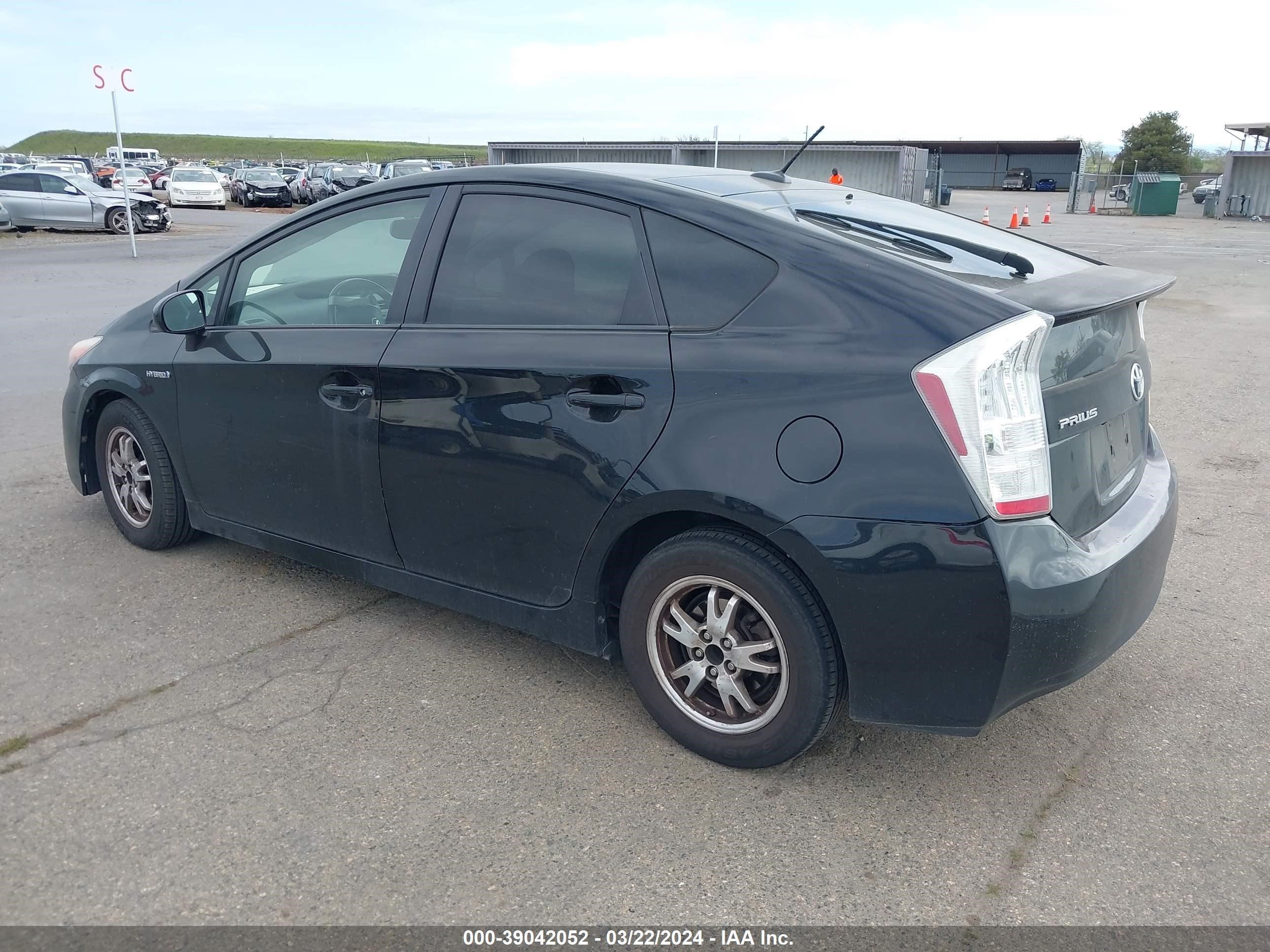 Photo 2 VIN: JTDKN3DU8A0012553 - TOYOTA PRIUS 